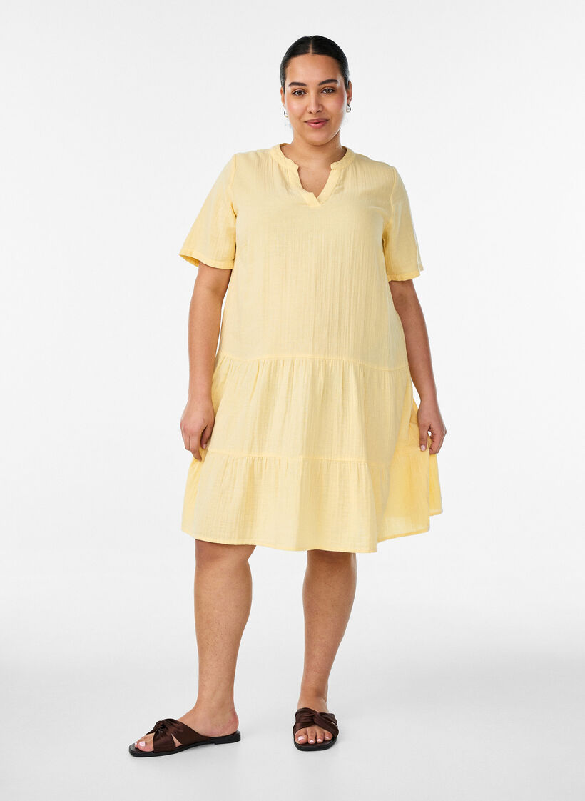 Kurzes A-Linien-Kleid aus Baumwollmusselin, Gelb, Model image number 1