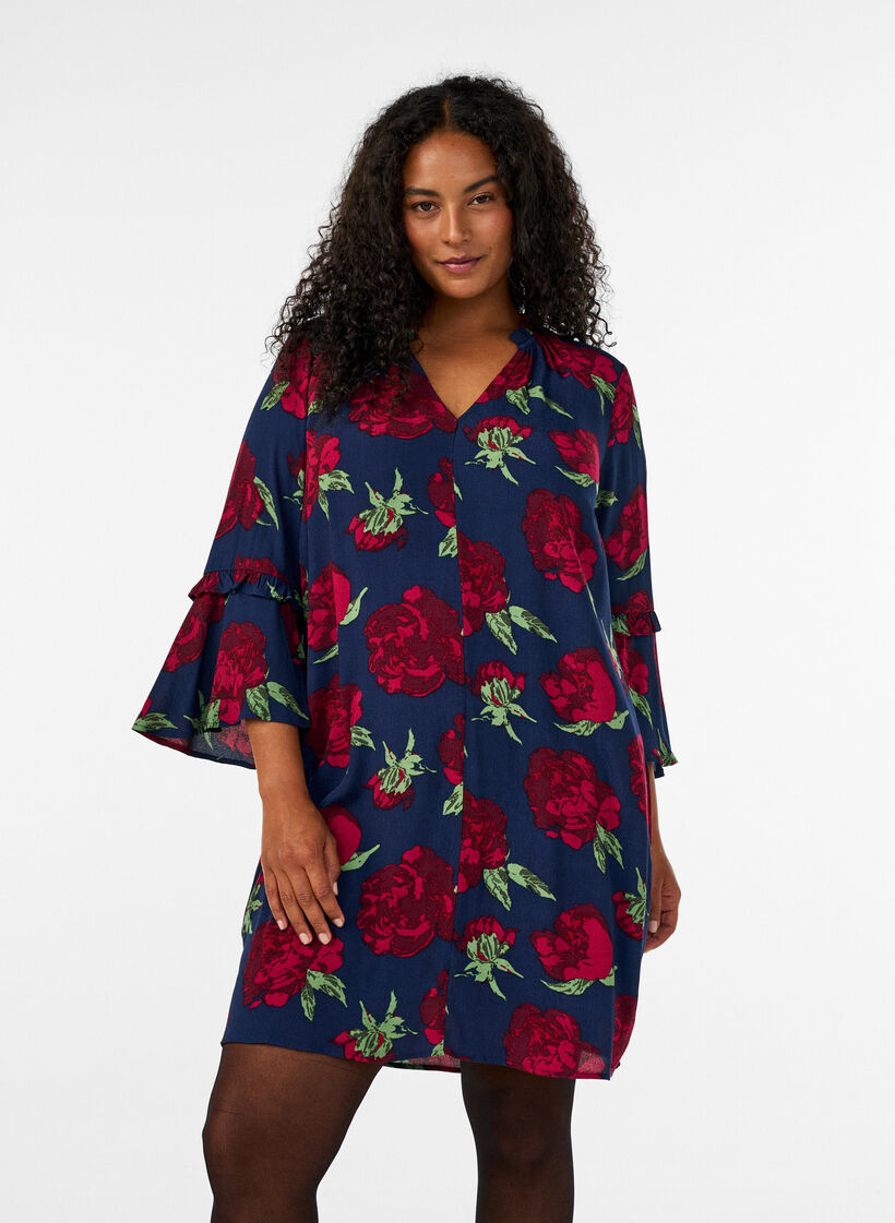 Gebl&uuml;mtes Kleid aus Viskose mit R&uuml;schen, Blau, Model image number 0