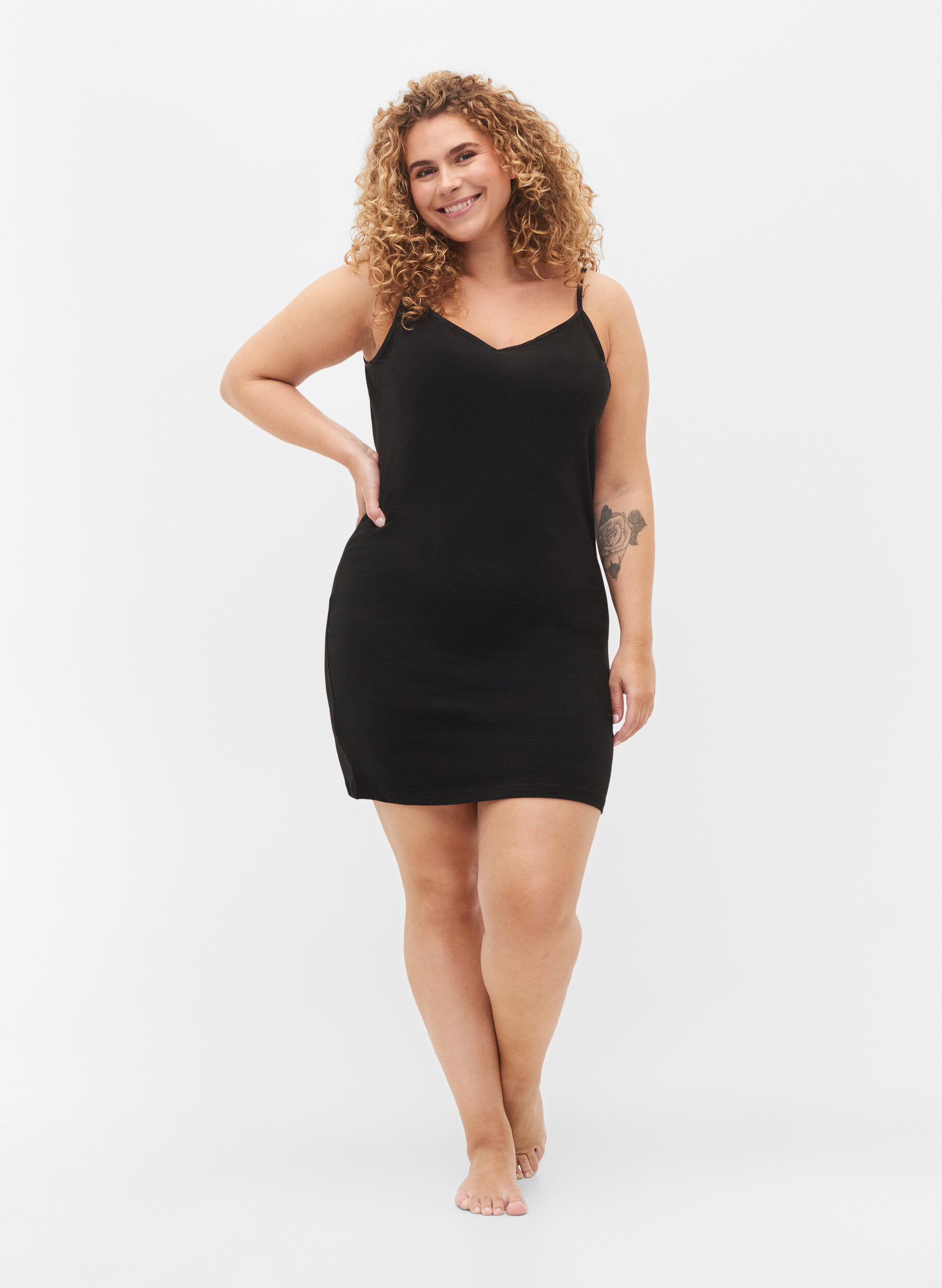 Zizzi Langes basic Top aus Baumwolle, Schwarz, Model image number 1