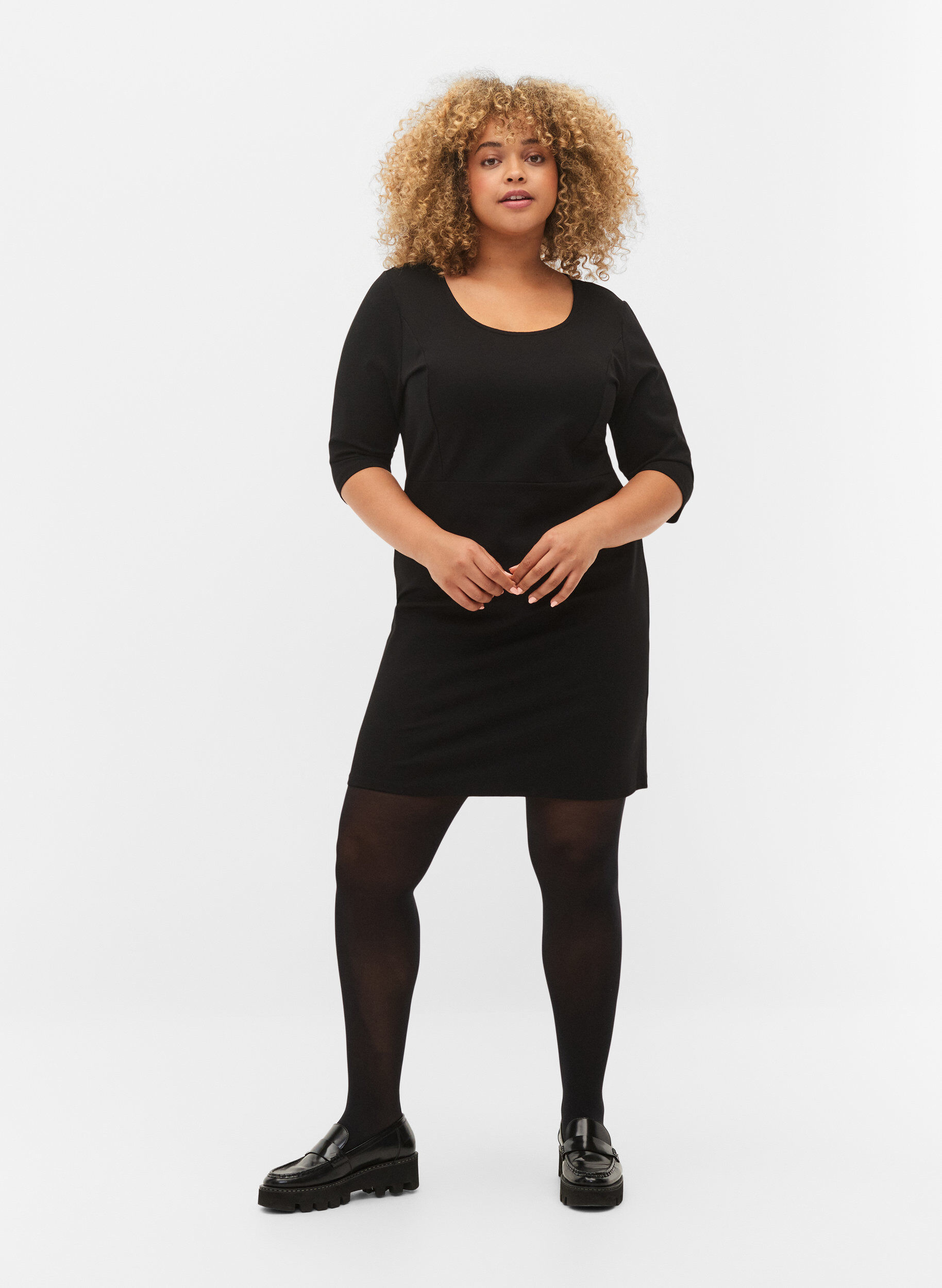 Zizzi Unifarbenes Kleid mit 3/4 &Auml;rmeln und Schlitz, Black, Model image number 3
