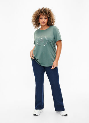 FLASH - T-Shirt mit Motiv, Balsam Green Star, Model image number 2