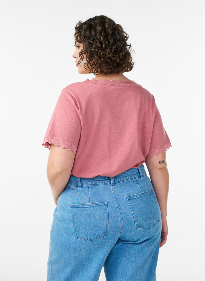 T-Shirt mit Spitzenkante, Rot, Model image number 2