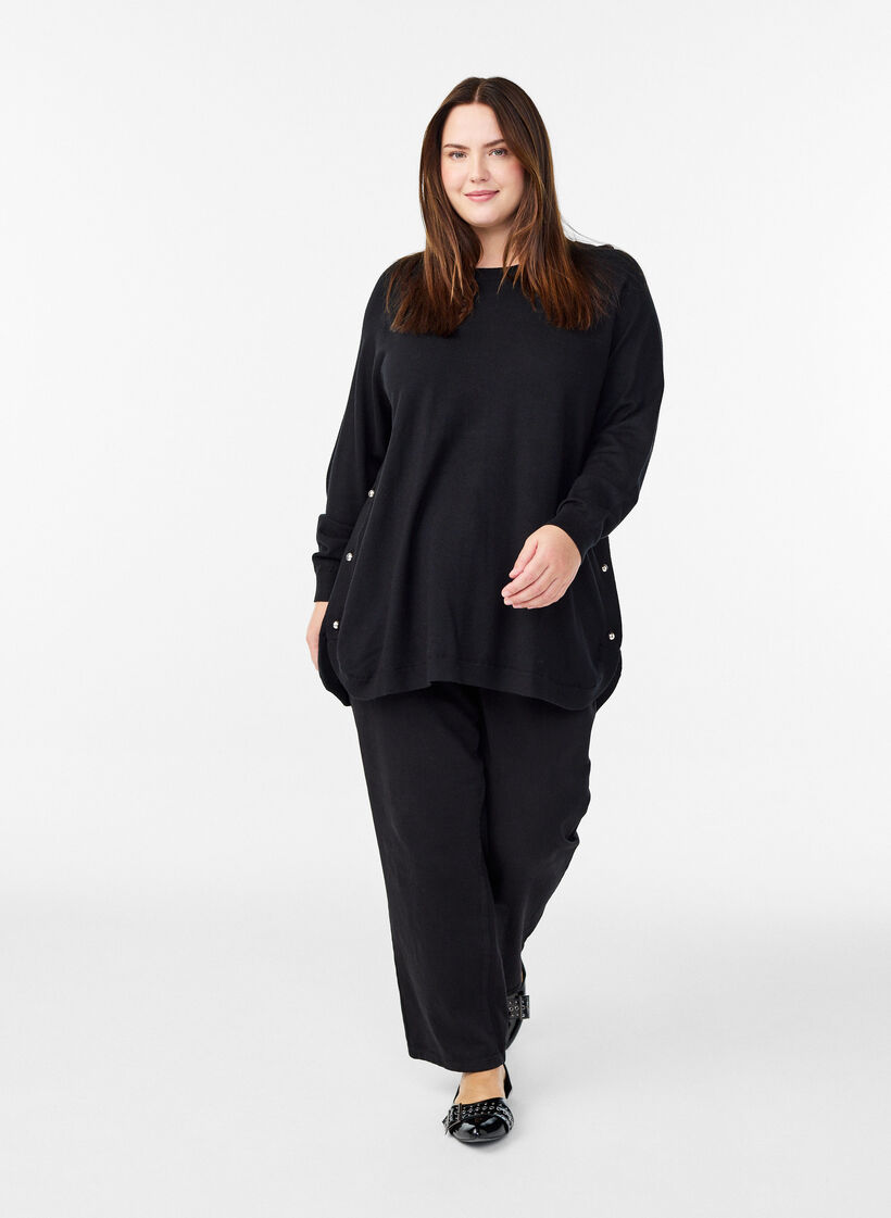 Strickbluse mit seitlichen Knöpfen, Schwarz, Model image number 1