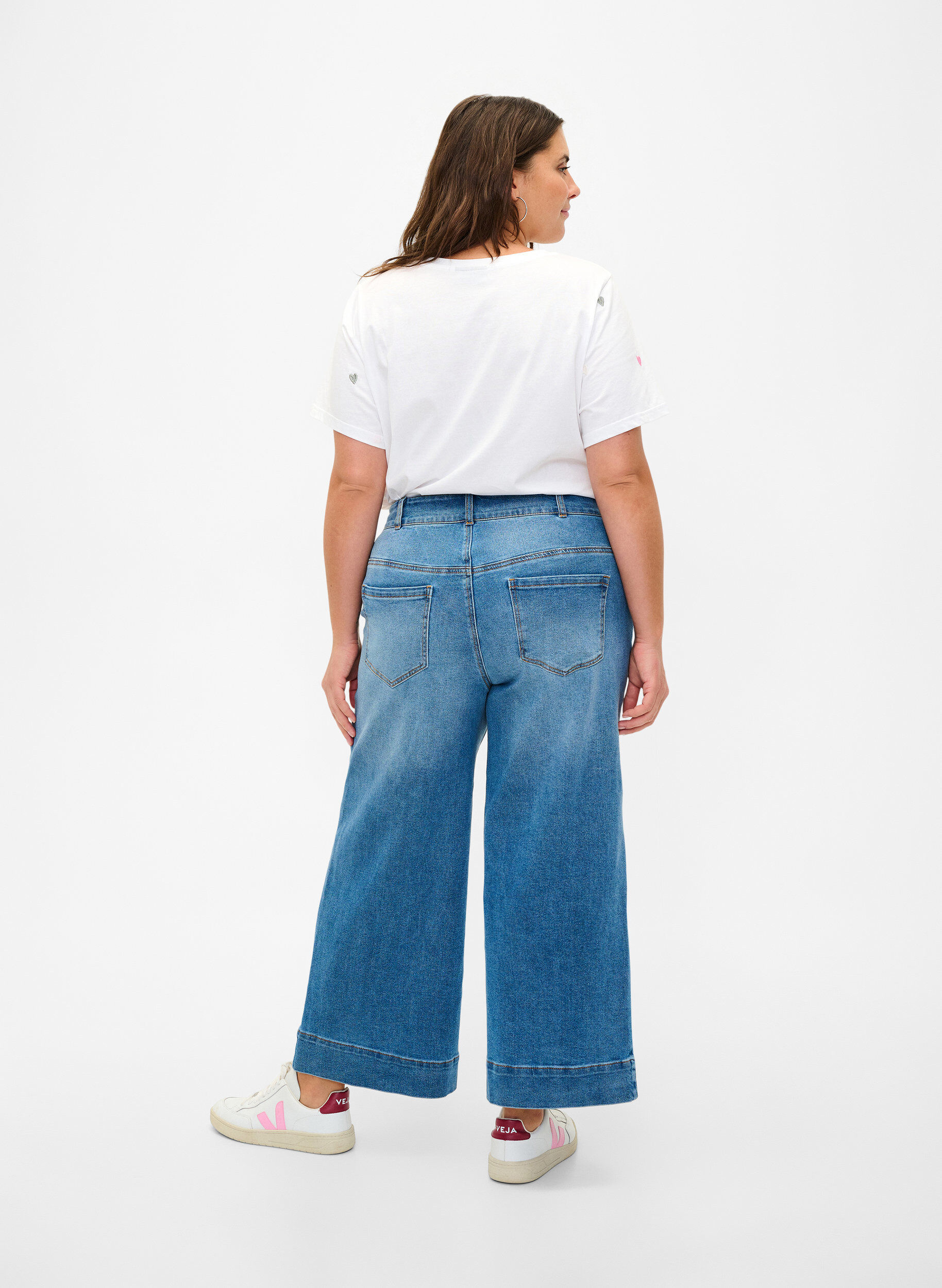 Zizzi Cropped Jeans mit breitem Bein, Blau, Model image number 1