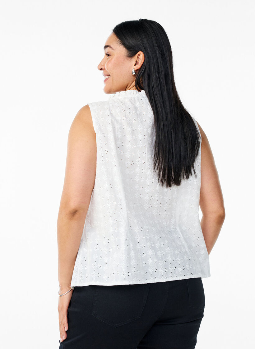 &Auml;rmellose Bluse mit Lochstickerei und R&uuml;schen, Vanille, Model image number 2
