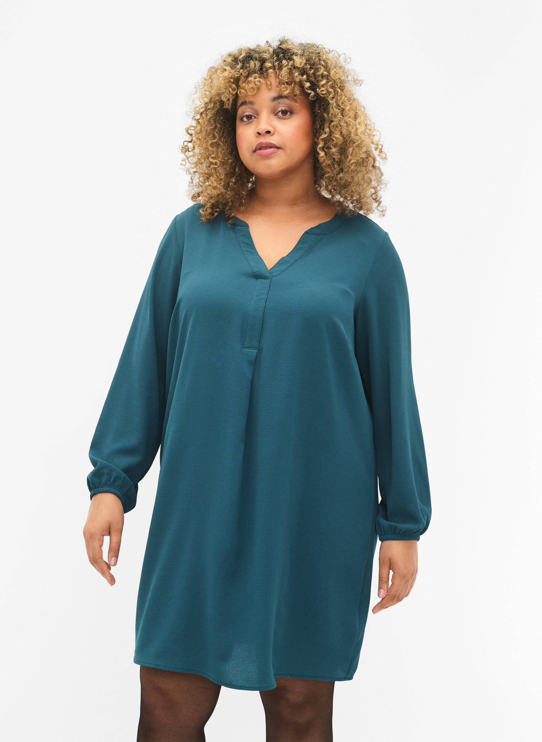 Zizzi Lang&auml;rmeliges Kleid mit V-Ausschnitt., Deep Teal, Model image number 0