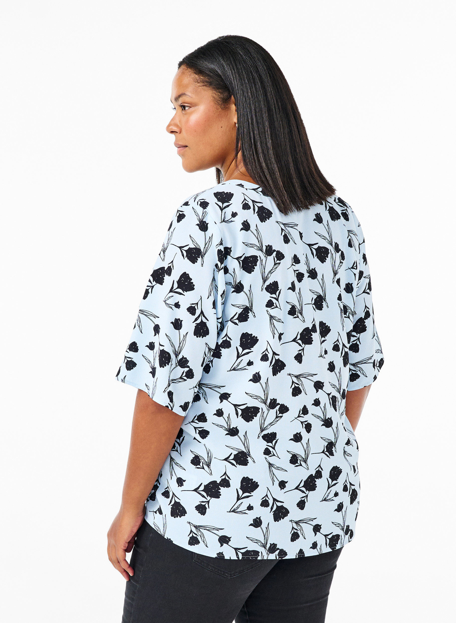 Zizzi Bluse mit V-Ausschnitt und Blumendruck, Cashmere Blue Flower, Model image number 1