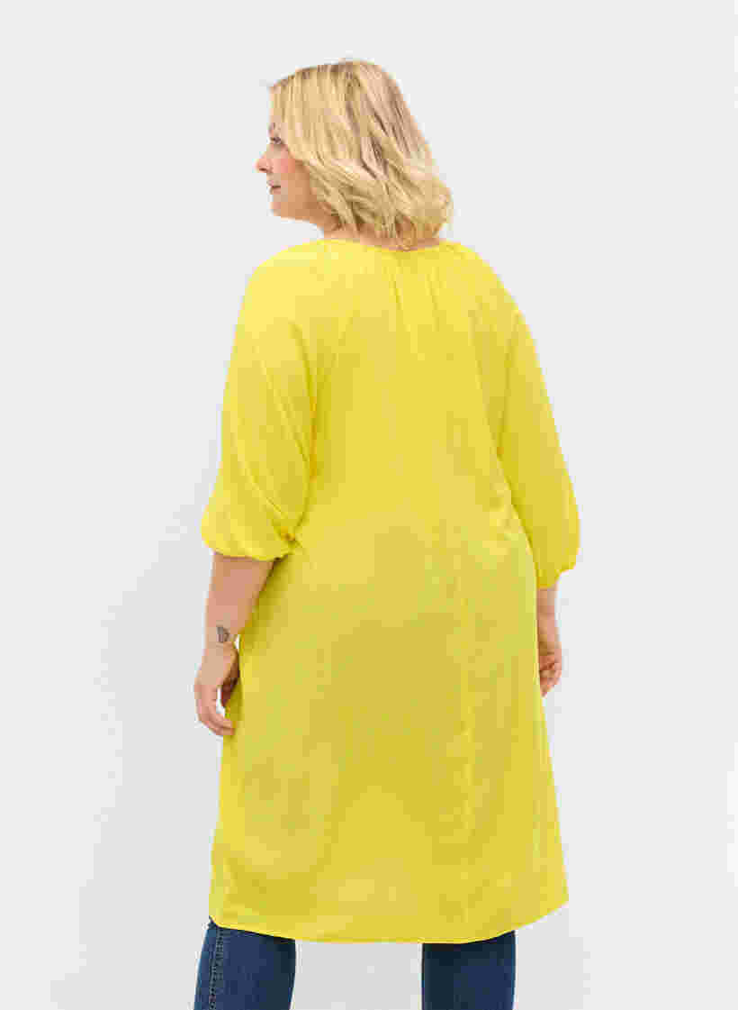 Viskosekleid mit V-Ausschnitt, Blazing Yellow, Model image number 1