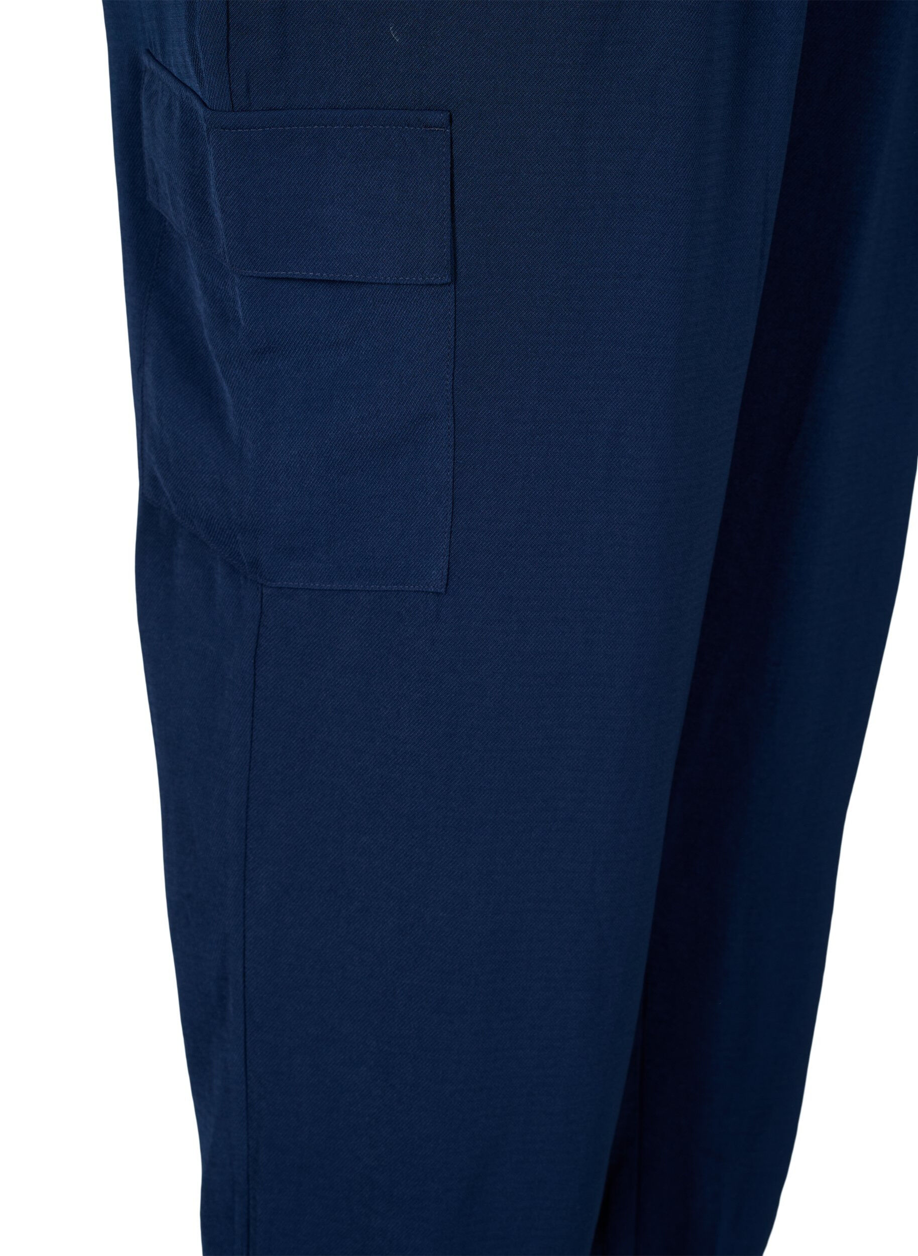 Zizzi Hose mit Cargotaschen, Navy Blazer, Packshot image number 3
