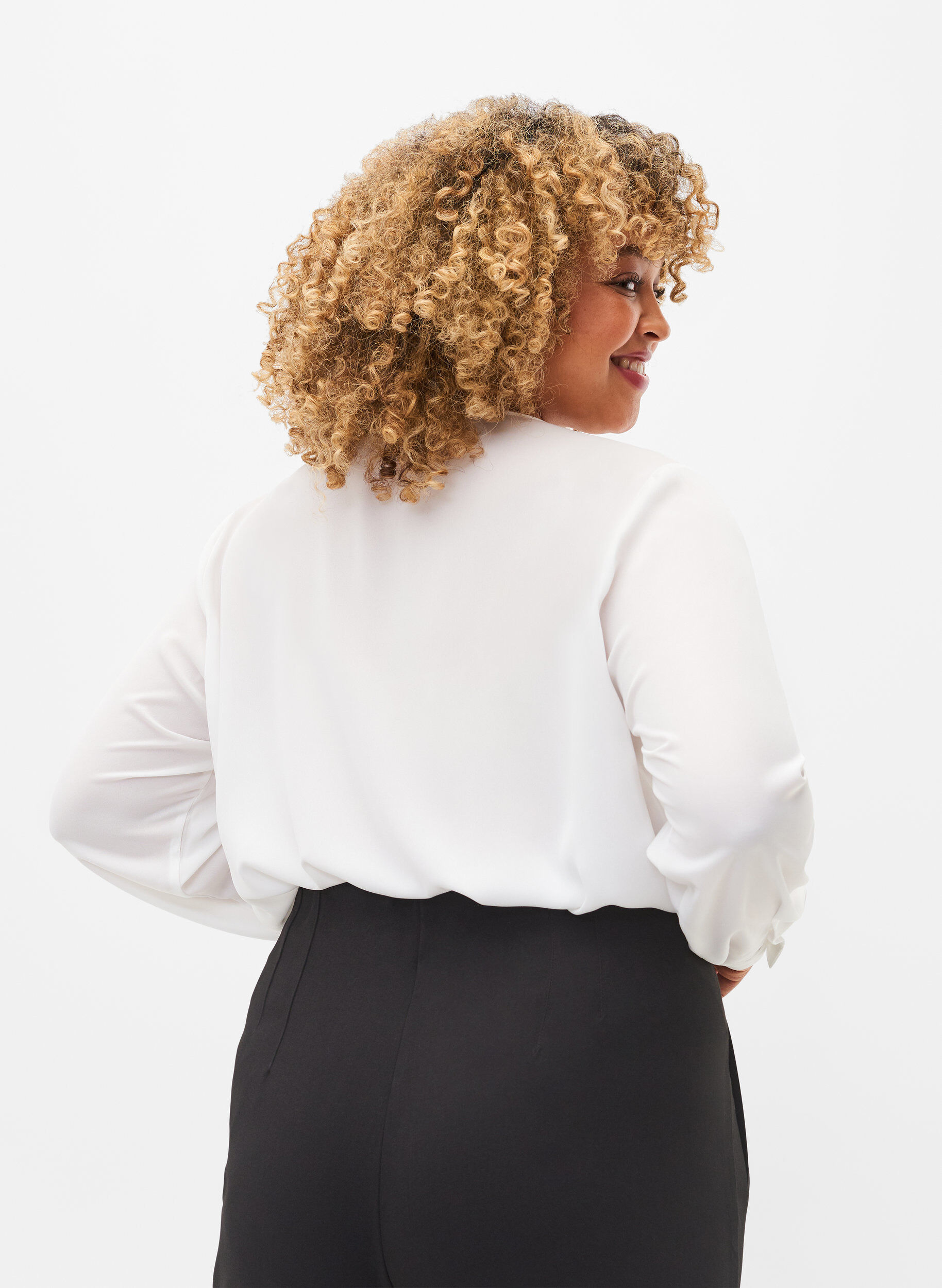 Zizzi Unifarbenes Hemd mit V-Ausschnitt, Bright White, Model image number 1