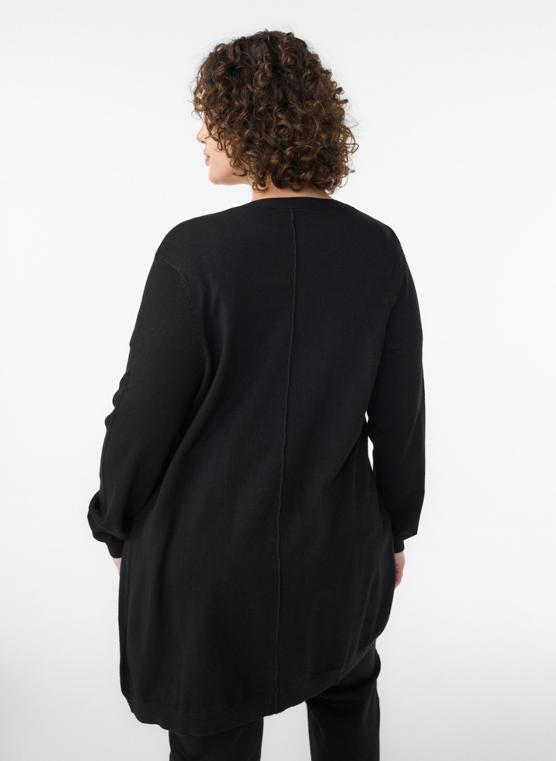 ZizziLange Strickjacke aus einer Viskosemischung, Schwarz, Model image number 2
