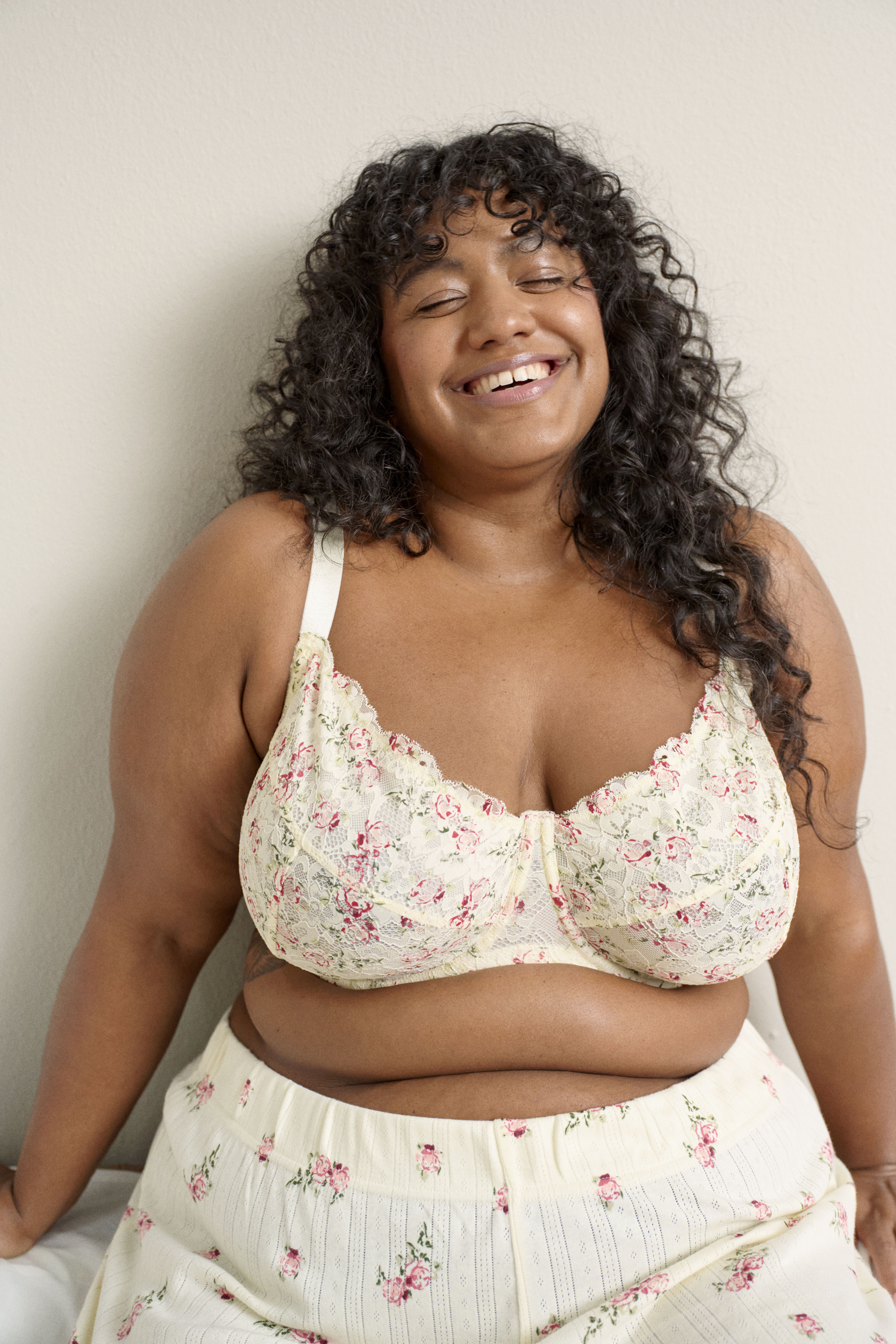 Zizzi Spitze und Blumen, , Model