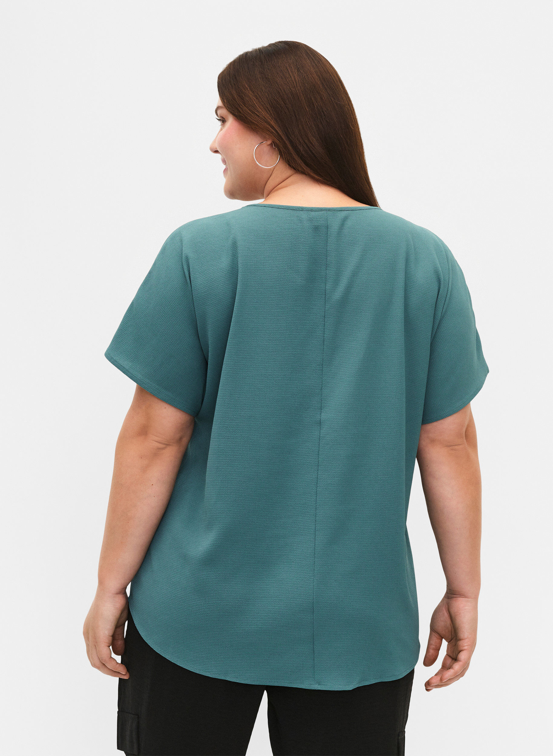 Zizzi Bluse mit kurzen &Auml;rmeln und Rundhalsausschnitt, Gr&uuml;n, Model image number 2