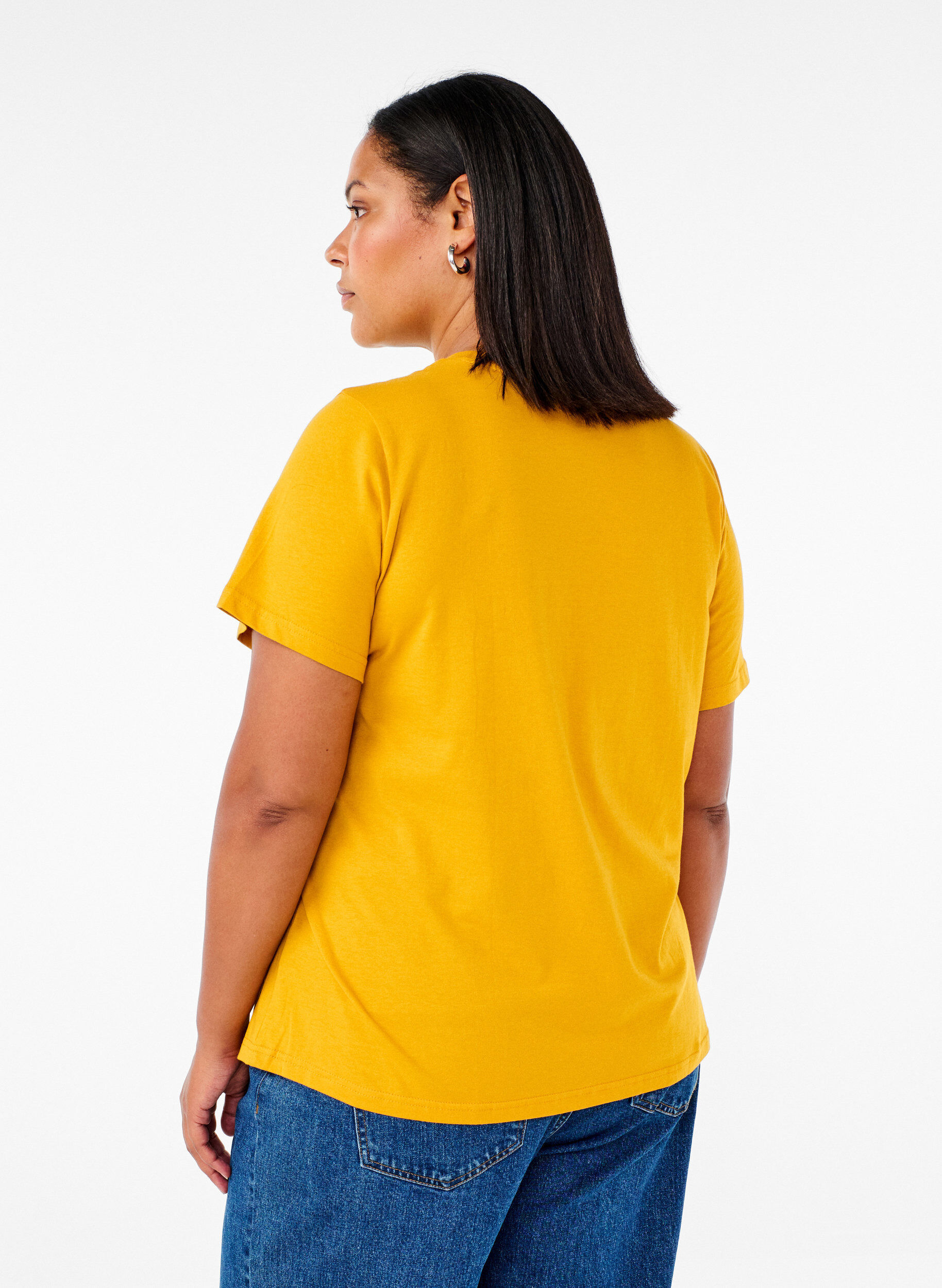 ZizziBasic-T-Shirt aus Baumwolle mit Rundhalsausschnitt, Gelb, Model image number 2