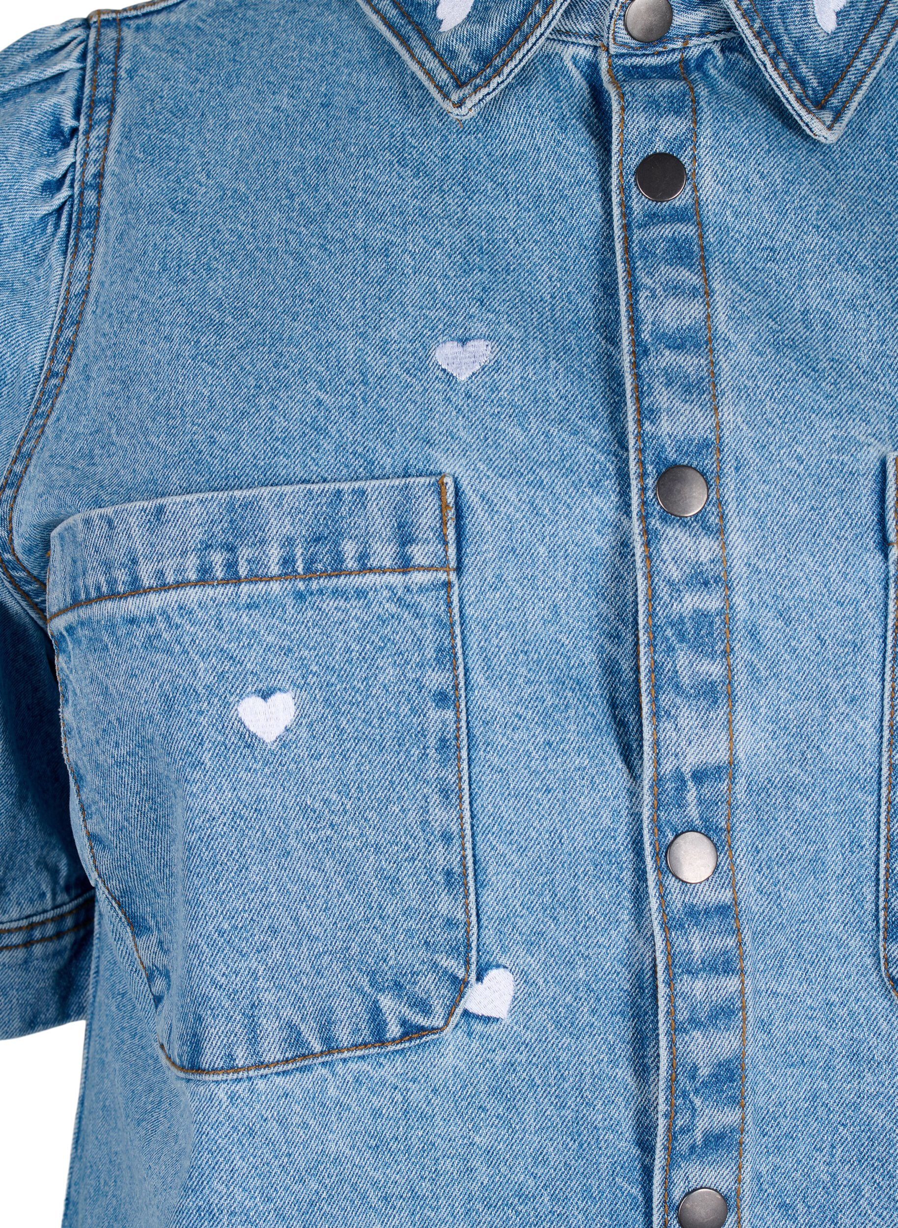 Zizzi Jeanskleid mit aufgestickten Herzen, Light blue denim, Packshot image number 2