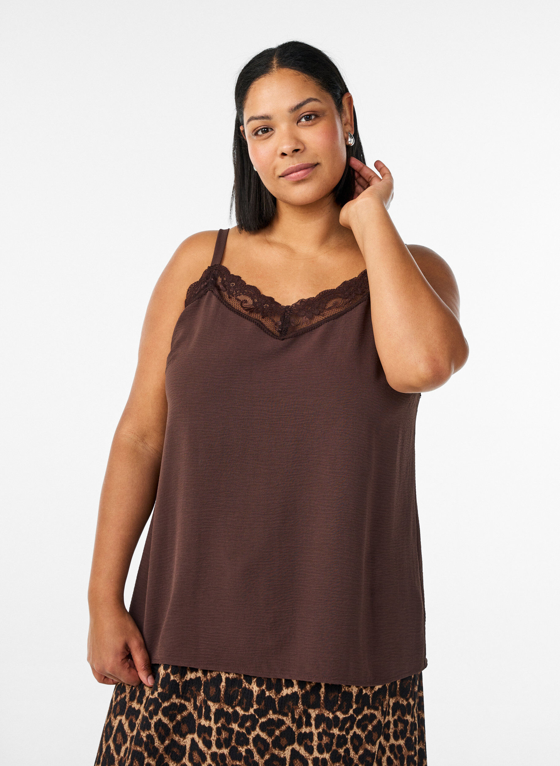 Zizzi Cami-Top mit V-Ausschnitt und Spitzen, Braun, Model image number 0