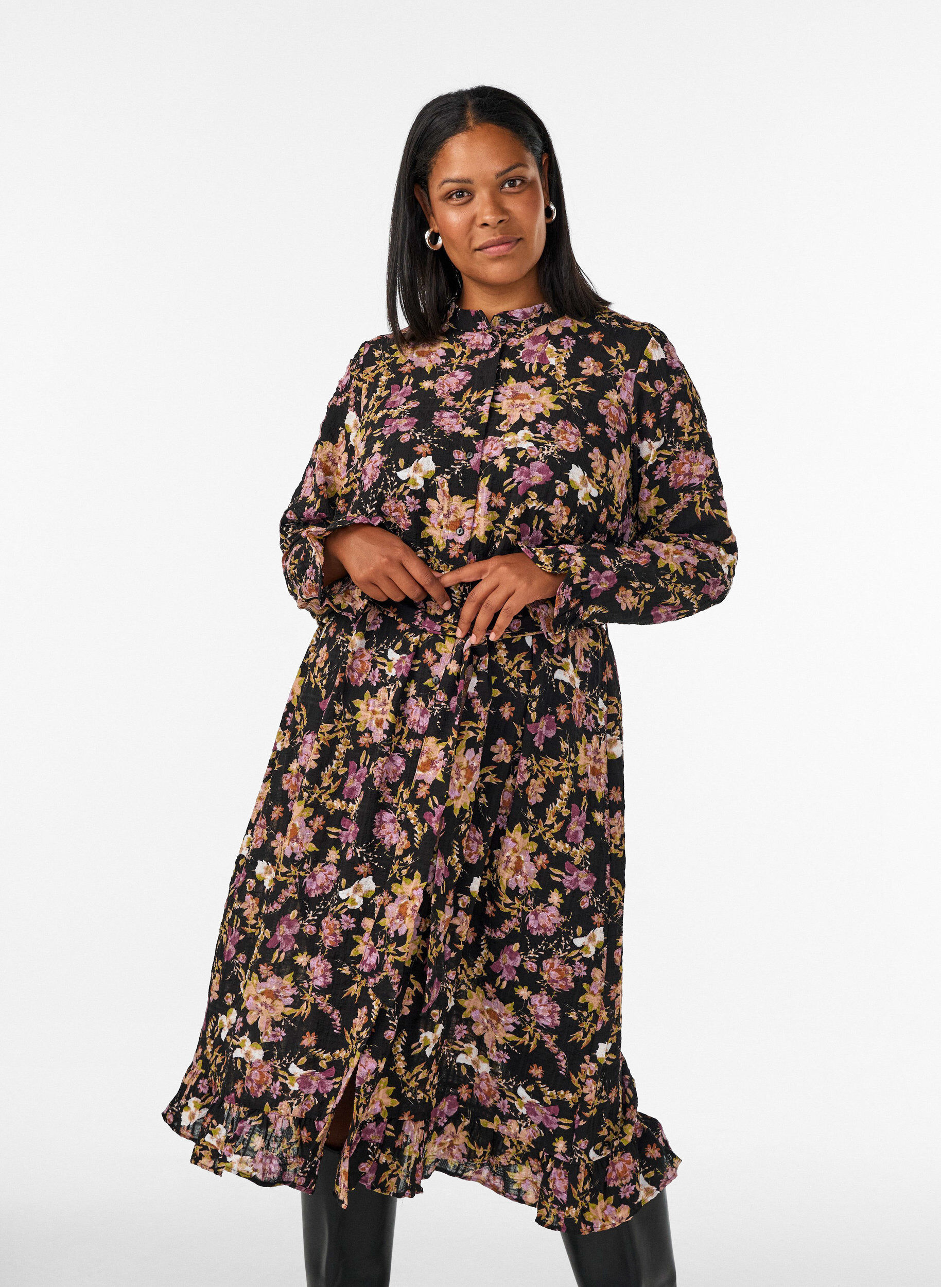 Kleid in Ballonform mit Struktur, Schwarz, Model