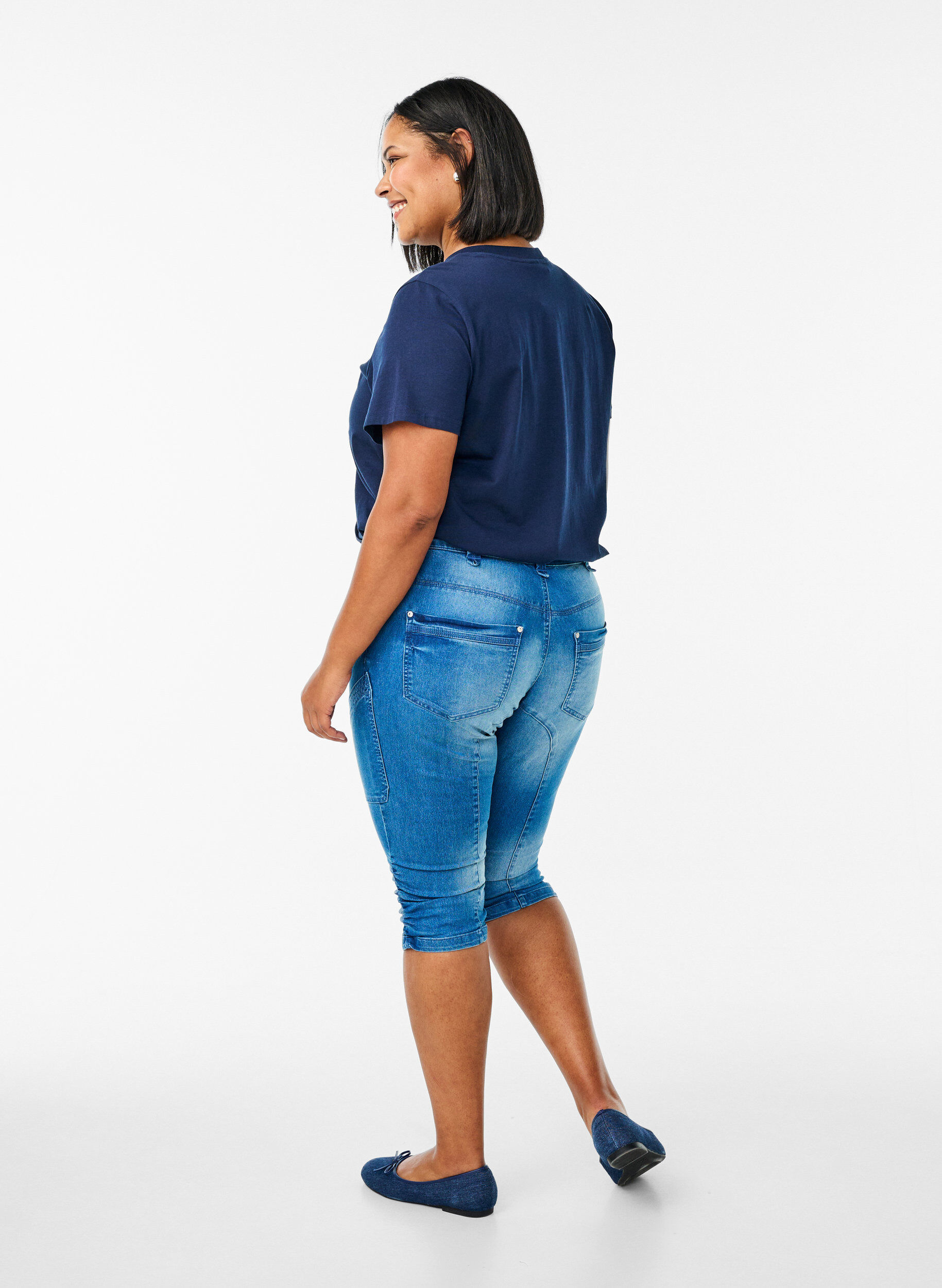 ZizziSlim Fit Capri-Jeans mit Taschen, Blau, Model image number 1