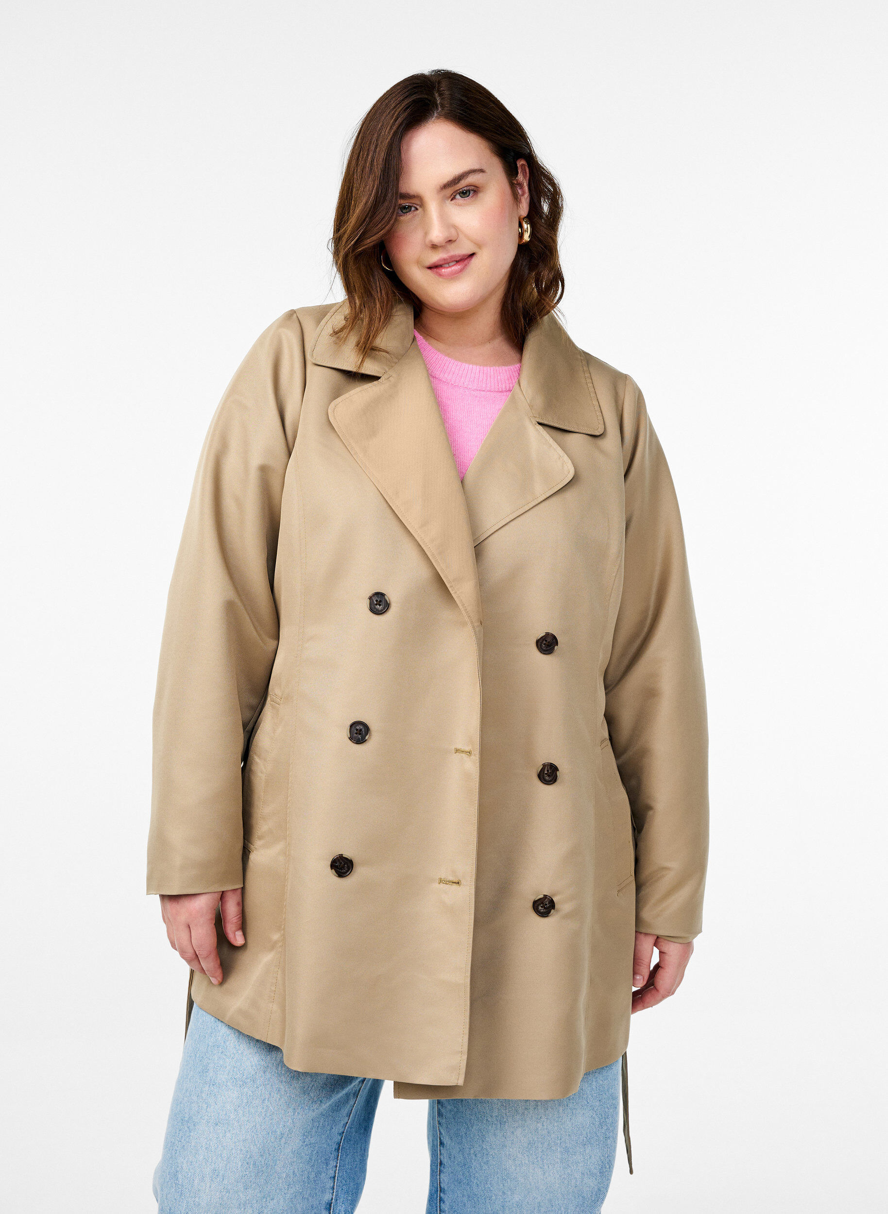 Kurzer Trenchcoat mit G&uuml;rtel, Beige, Model