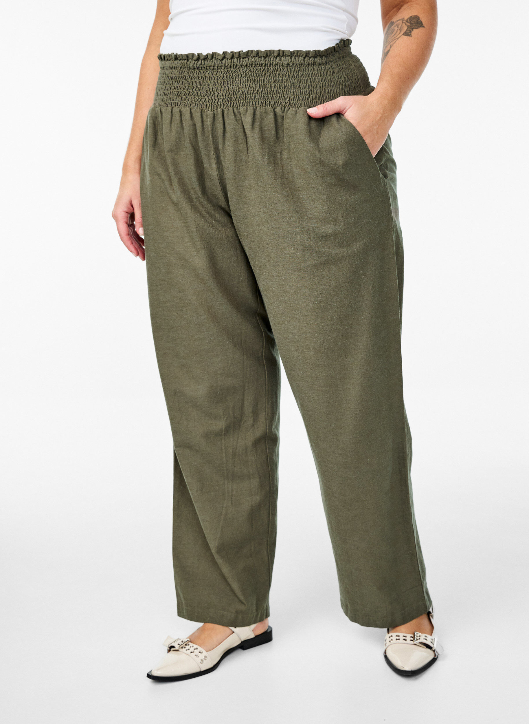Zizzi Gesmokte Hose mit Leinen, Gr&uuml;n, Model image number 2