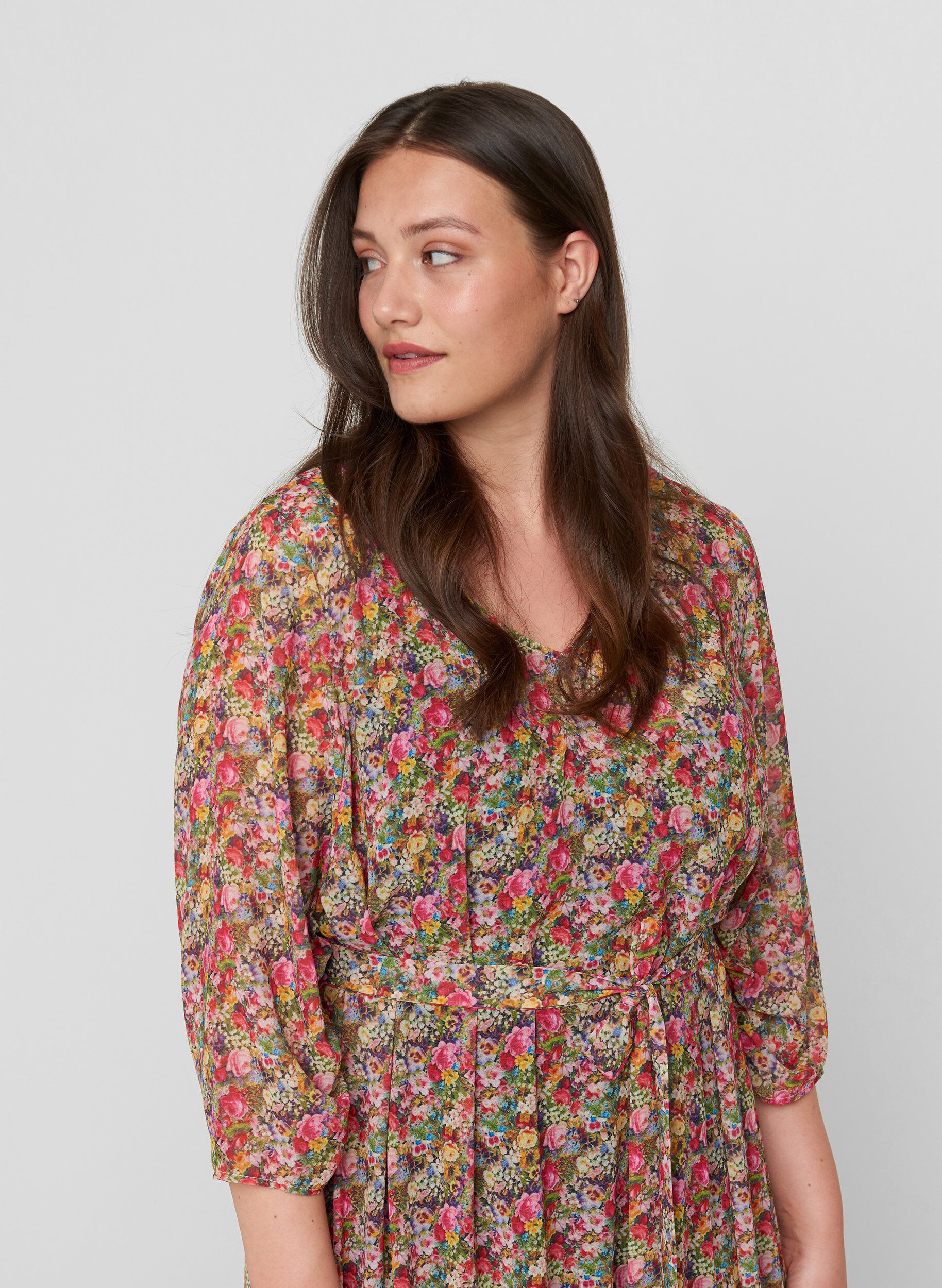 Zizzi Midikleid mit Blumenprint und Bindeband an der Taille, Pink Flower AOP, Model image number 2