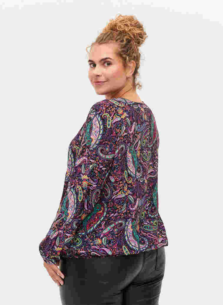Bluse mit Paisleydruck und langen Ärmeln aus Viskose, Multi Paisley, Model