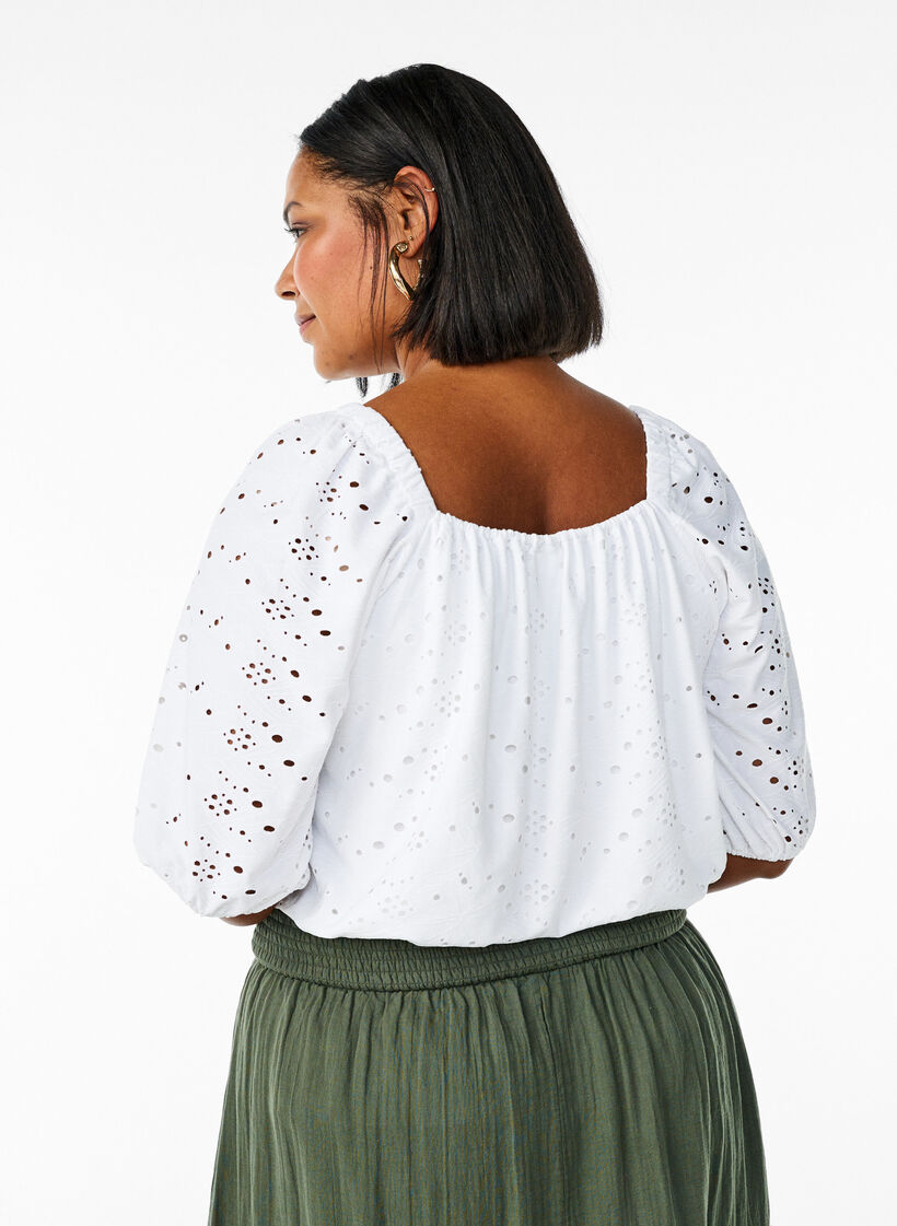 Bluse mit kurzen Puffärmeln und Lochmuster, Weiß, Model image number 1