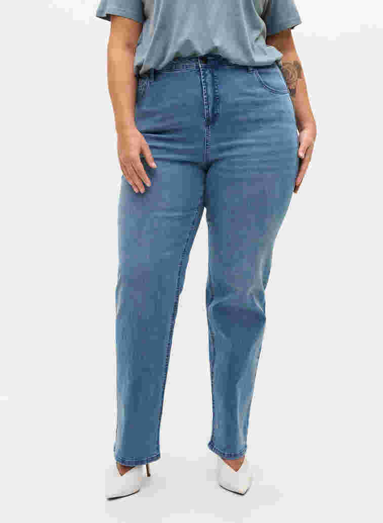 Jeans mit extra hoher Taille, Light blue, Model image number 2