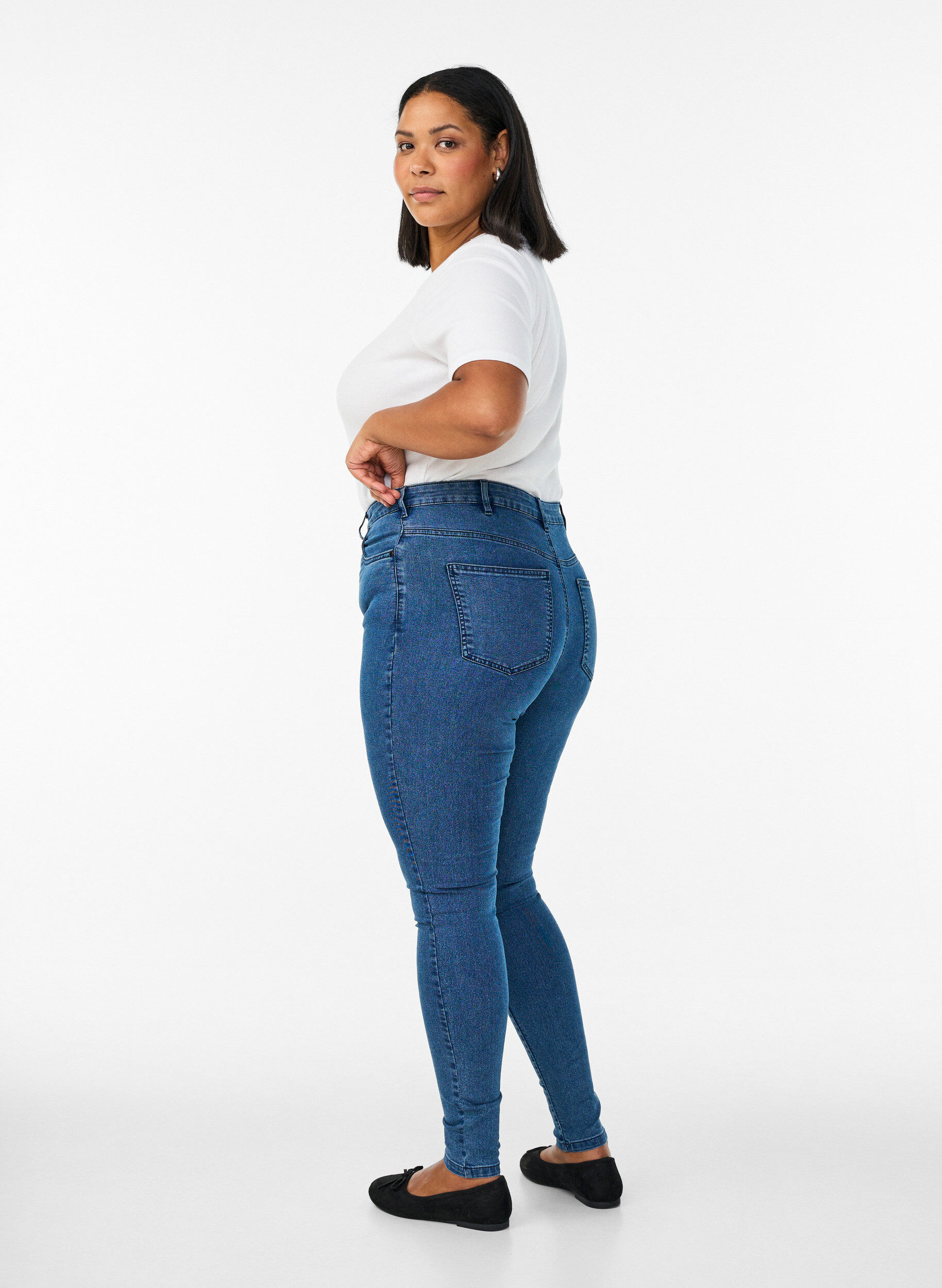 ZizziAmy Super Slim Fit Jeans mit hoher Taille, Blau, Model image number 1