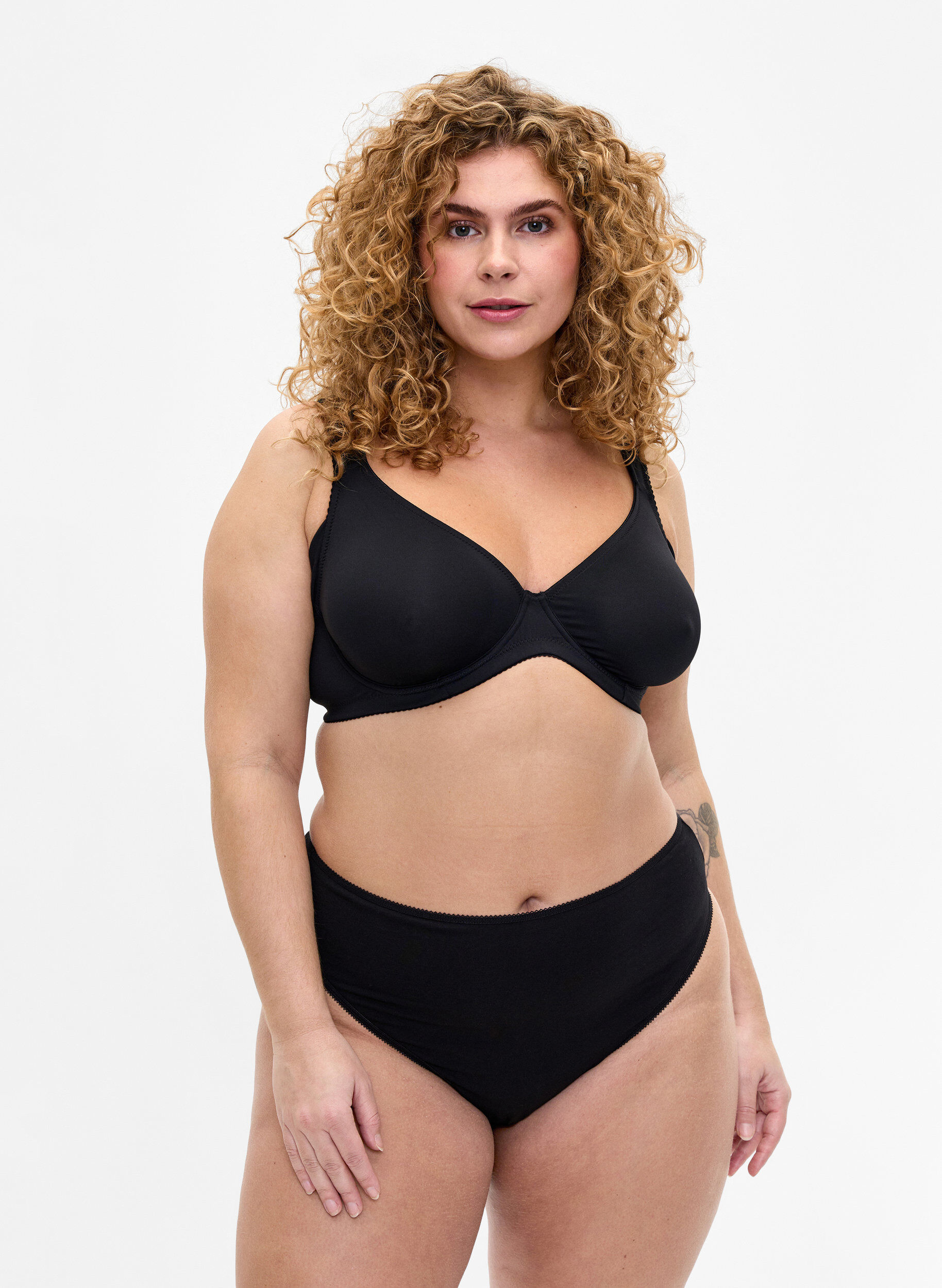 7-pack G-String aus Baumwolle, Schwarz, Model