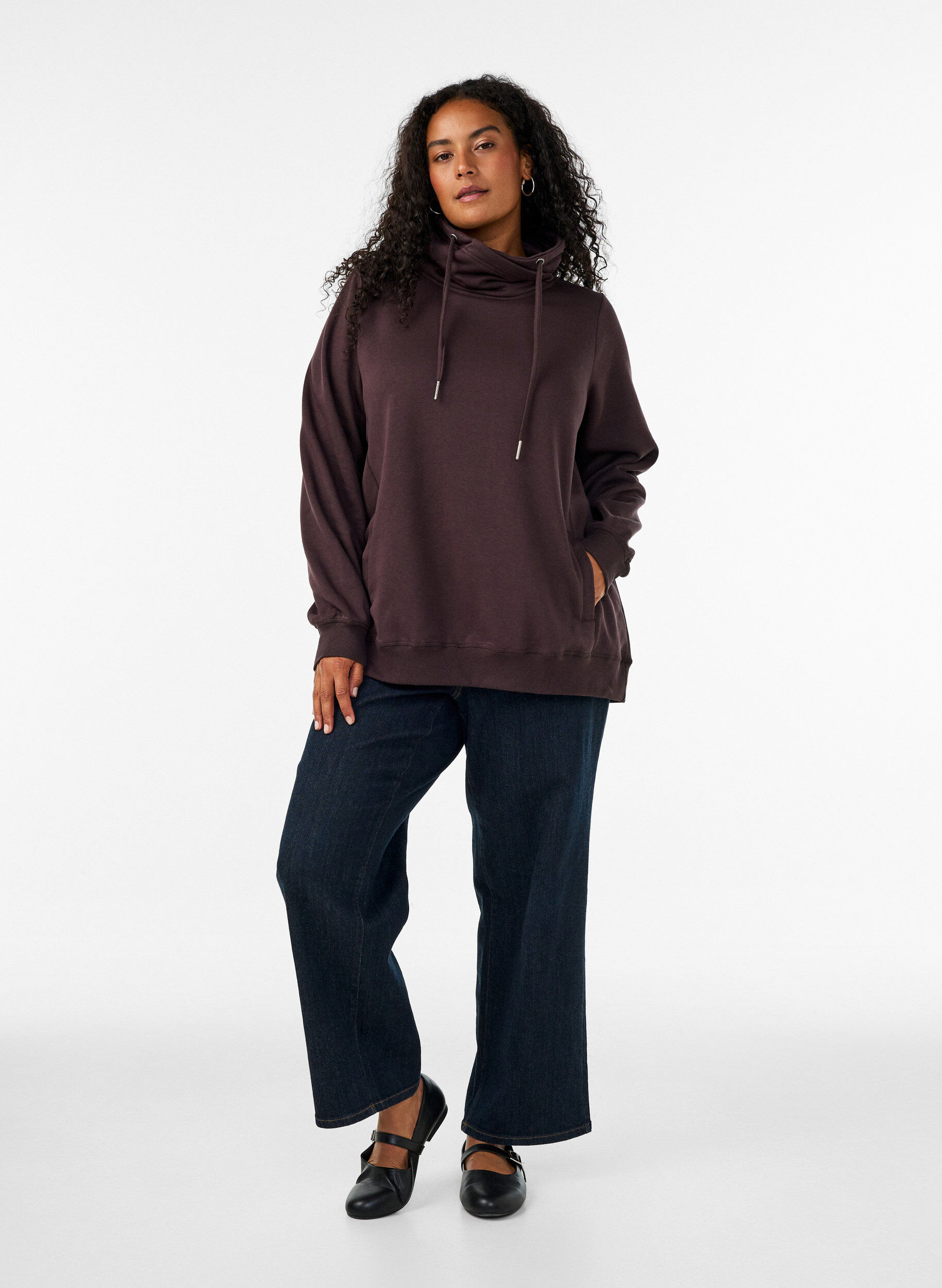 ZizziSweatshirt mit Stehkragen und Taschen, Braun, Model image number 1
