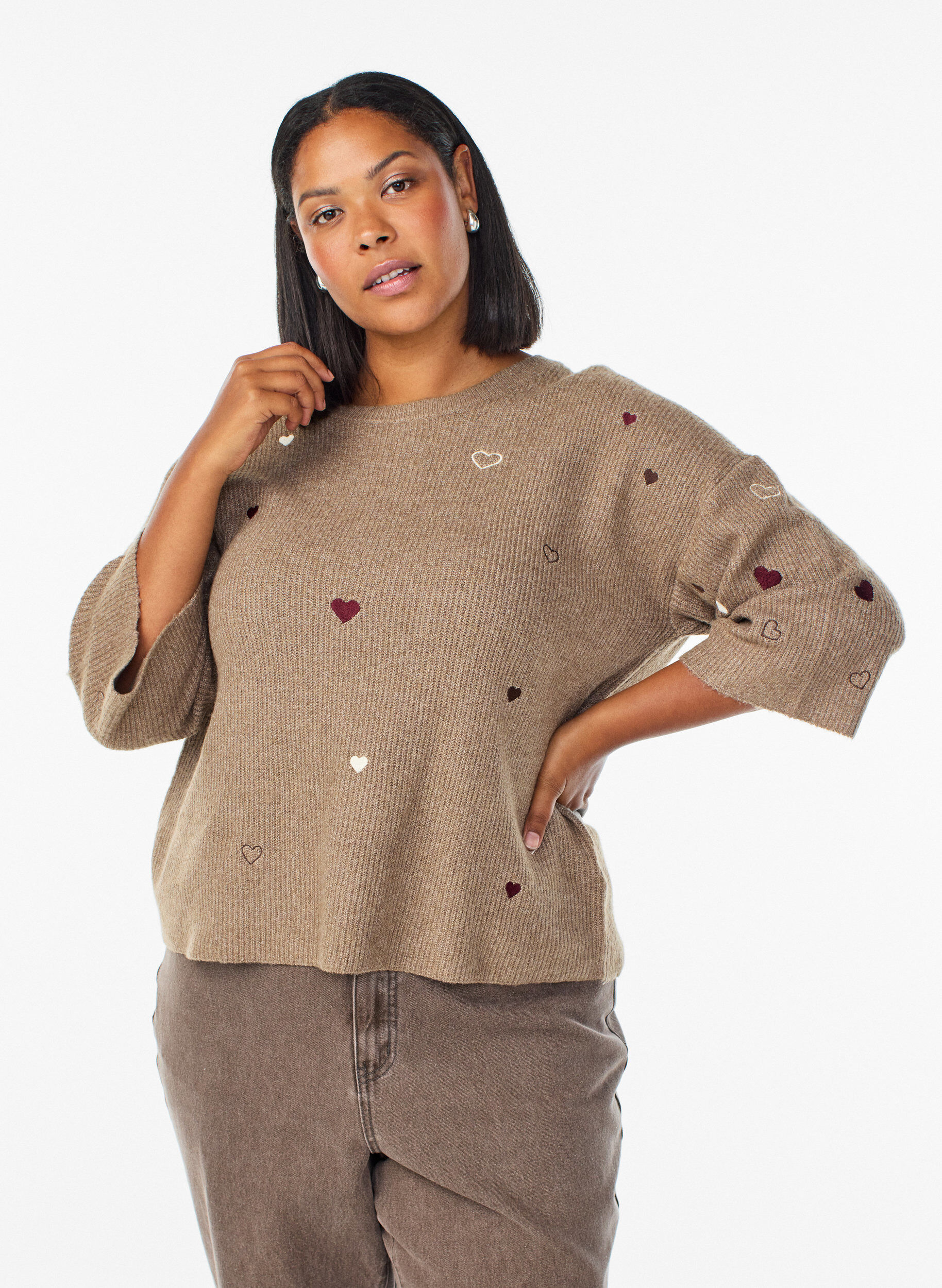 Pullover mit Herzen und 3/4-&Auml;rmeln, Braun, Model