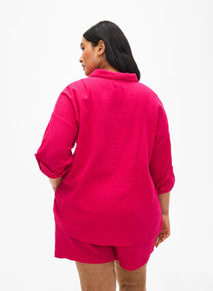 Kurze Hosen mit Taschen aus Baumwoll-Musselin, Bright Rose, Model image number 1