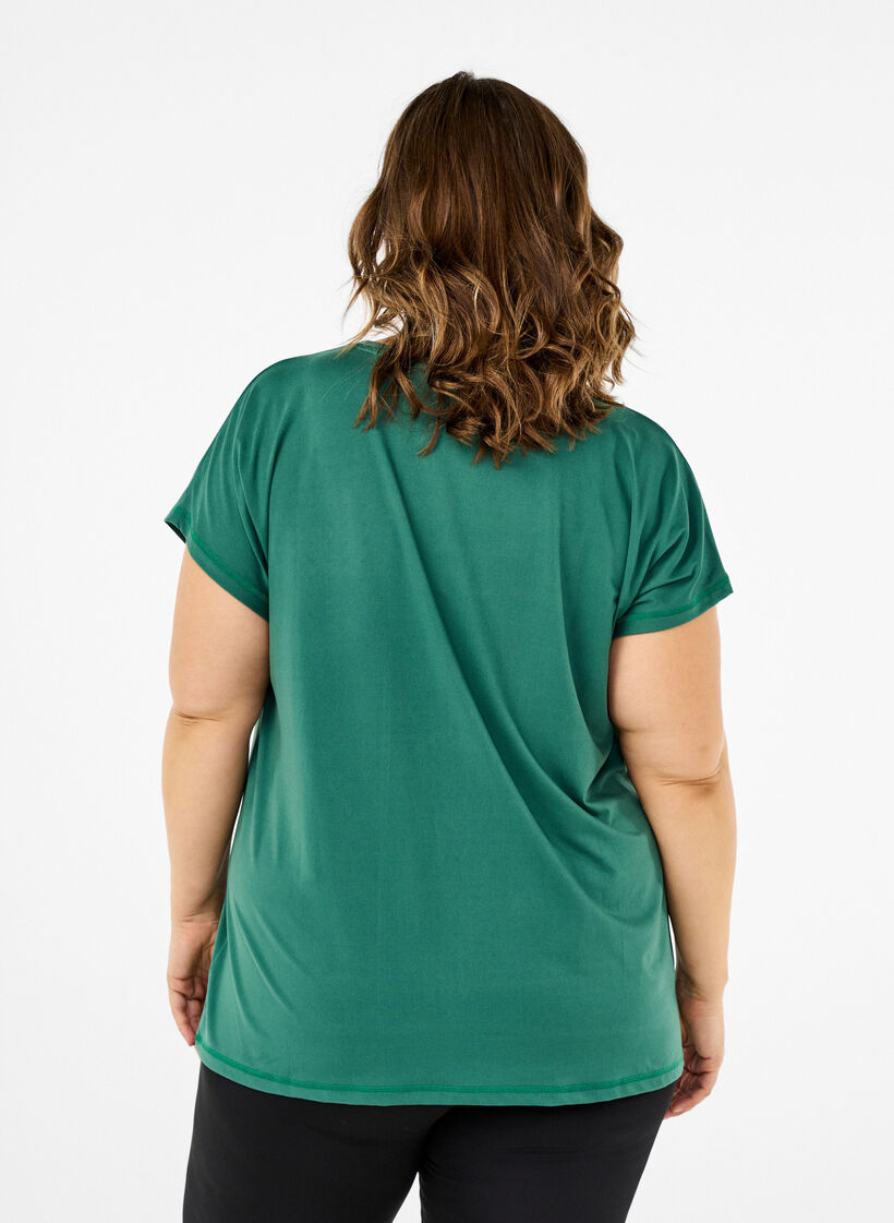 Einfarbiges Trainings-T-Shirt, Posy Green, Model image number 1