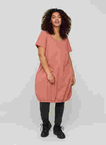 Kurzarm Kleid aus Baumwolle, Canyon rose, Model image number 2