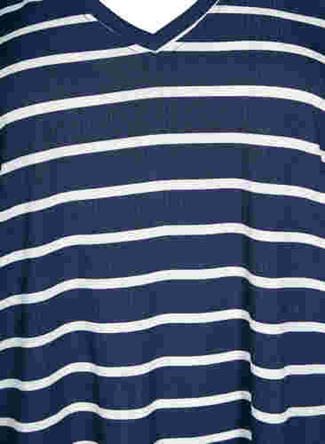 FLASH - Bedrucktes T-Shirt mit V-Ausschnitt, Night Sky Stripe, Packshot image number 2