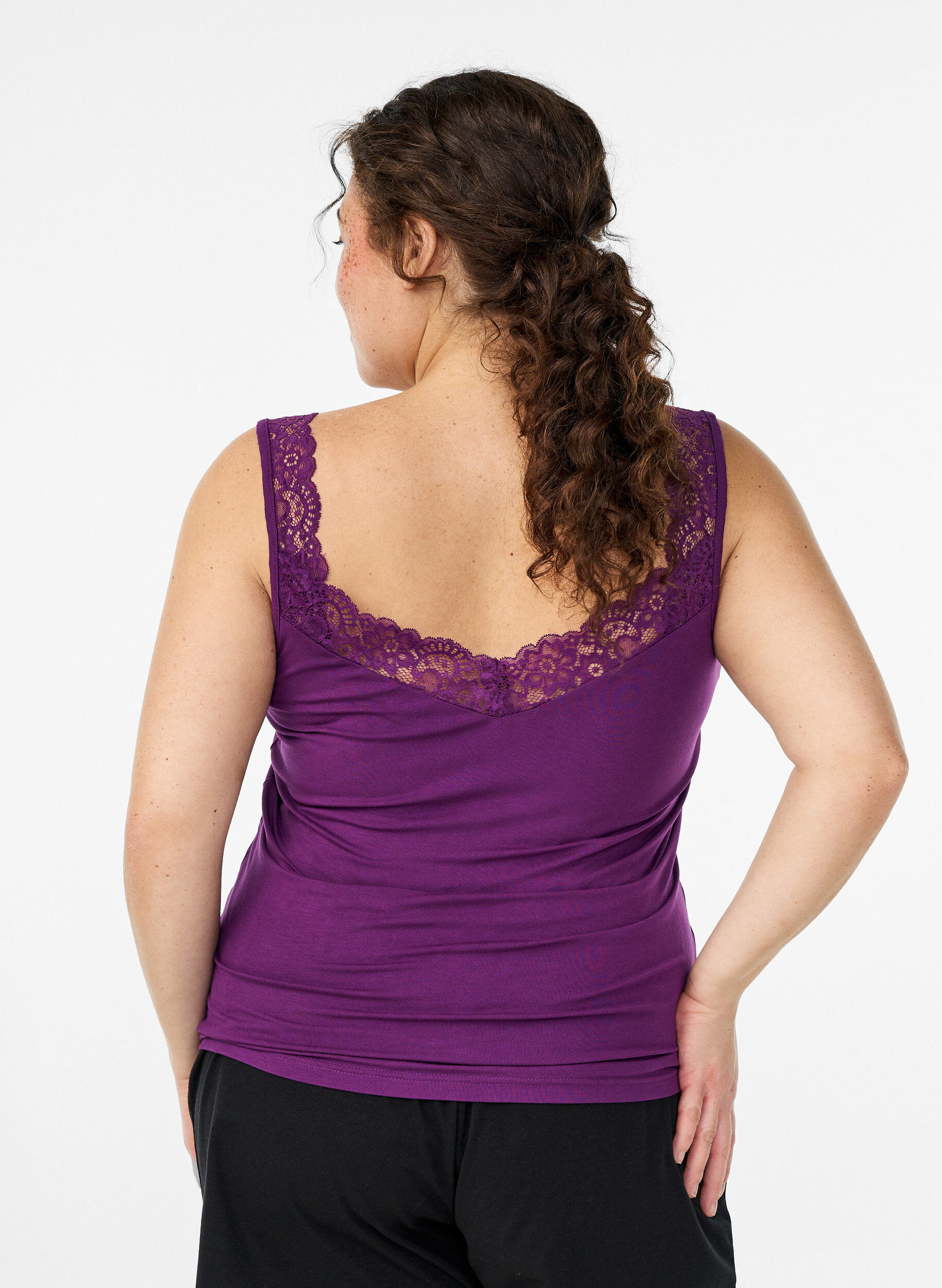 Zizzi Top aus Viskose mit Spitze, Lila, Model image number 2