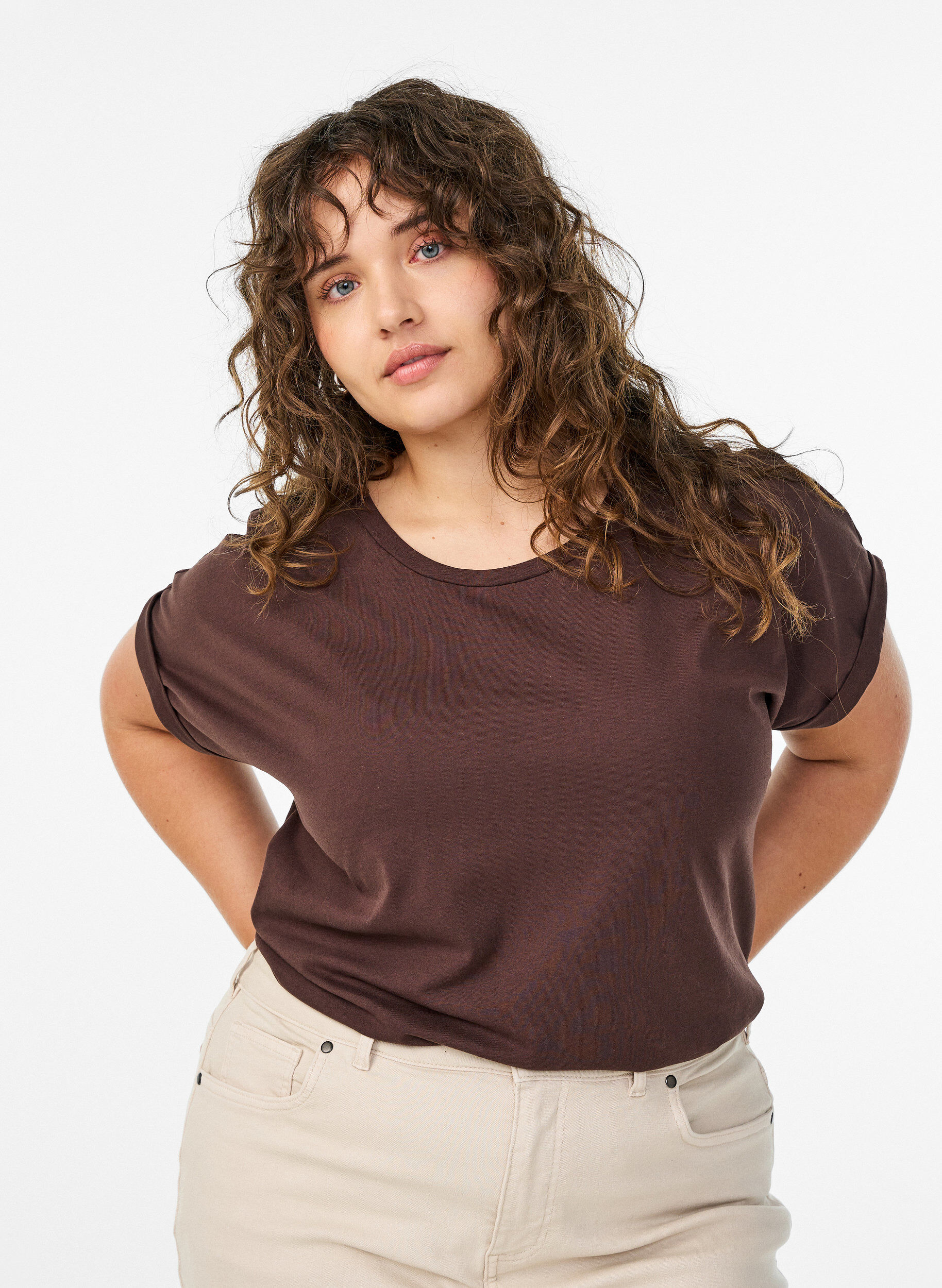 ZizziKurz&auml;rmeliges T-Shirt aus Baumwollmischgewebe, Braun, Model image number 0