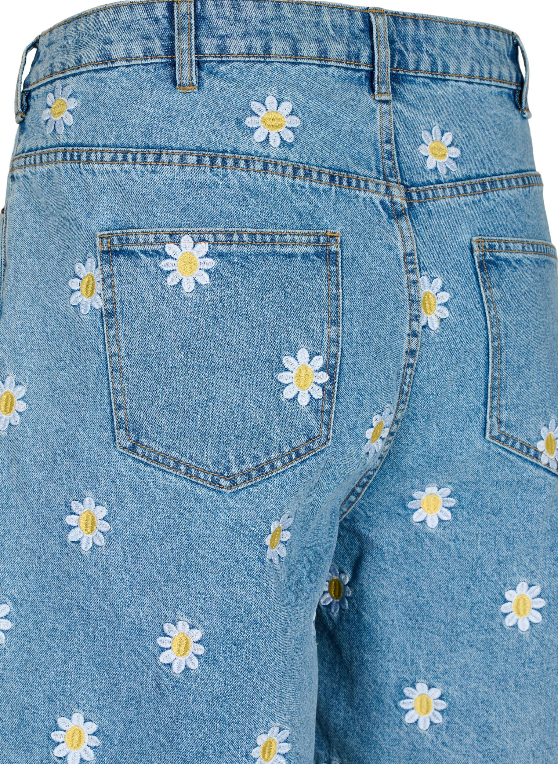 Zizzi Hochtaillierte Mille Shorts mit Blumenstickerei, Light Blue Flower, Packshot image number 3