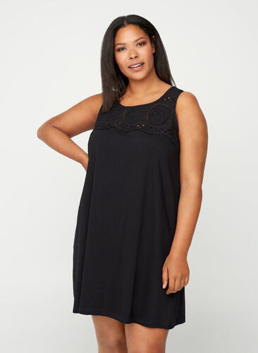 Kleid mit Lochstickerei, Black, Model image number 0