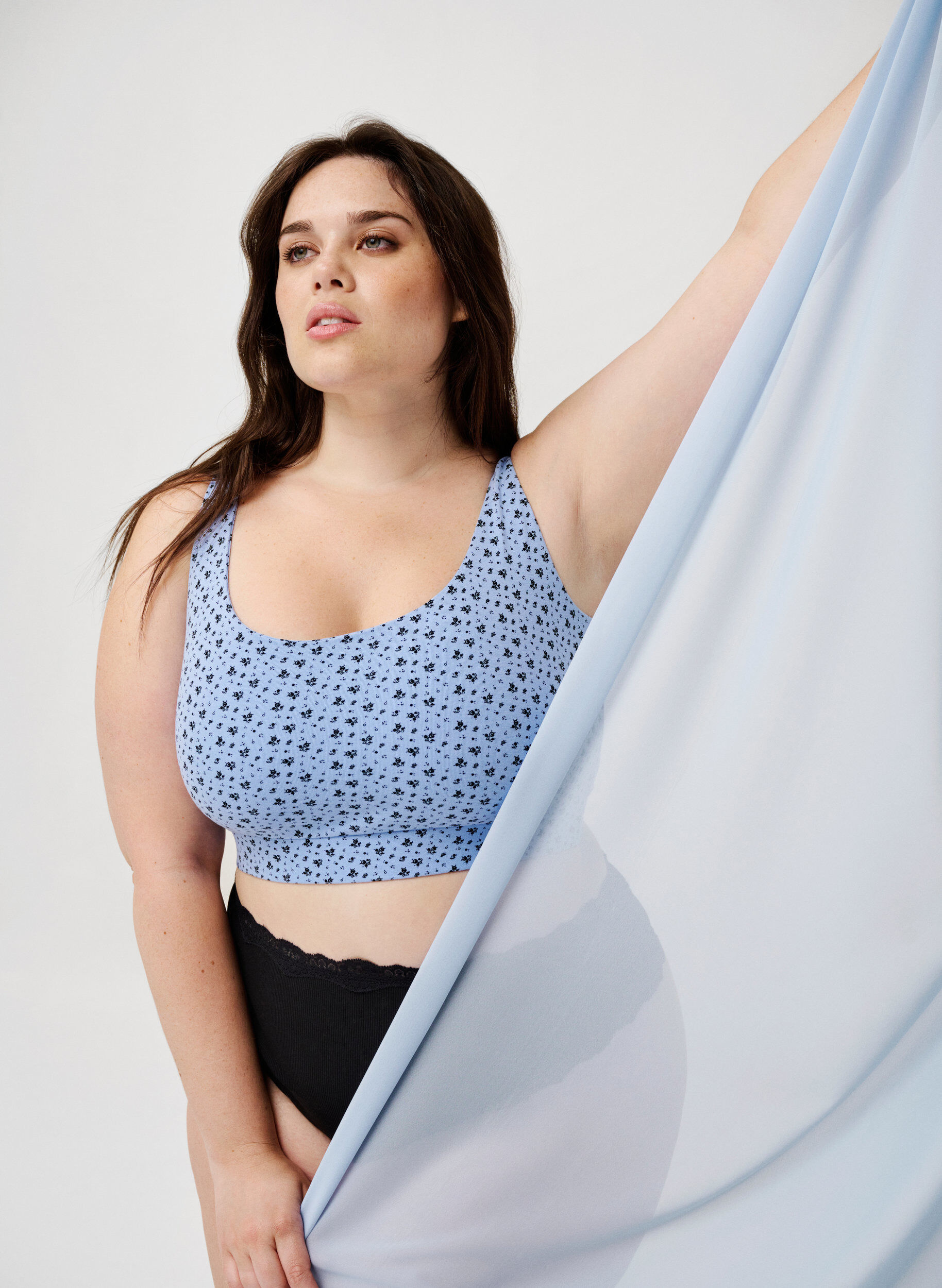 Zizzi 2er-Pack BH-Tops aus Baumwolle mit verstellbaren Tr&auml;gern, Serenity AOP/Black, Image image number 0