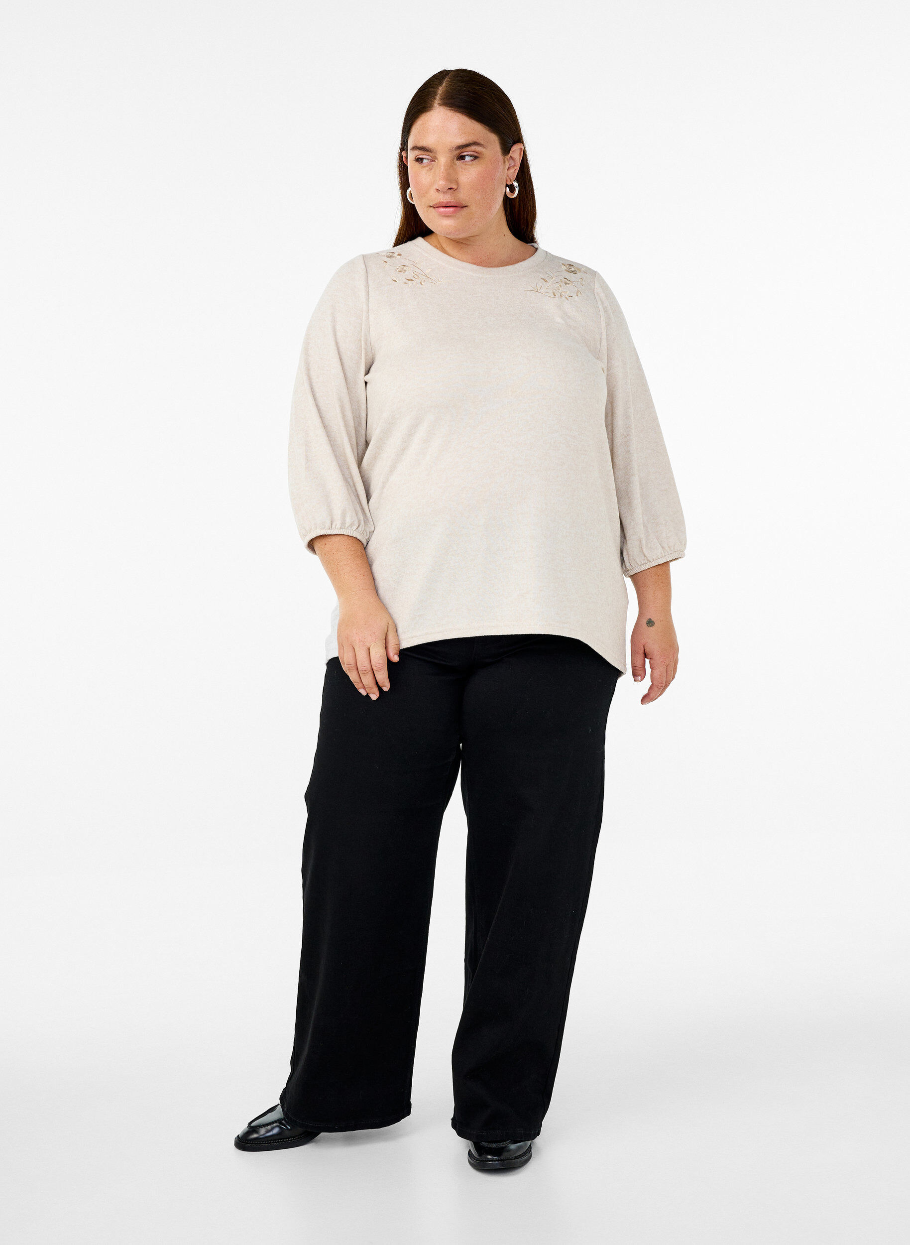 Zizzi Bluse mit floralen Stickereien und 3/4-&Auml;rmeln, Oatmeal Melange, Model image number 2