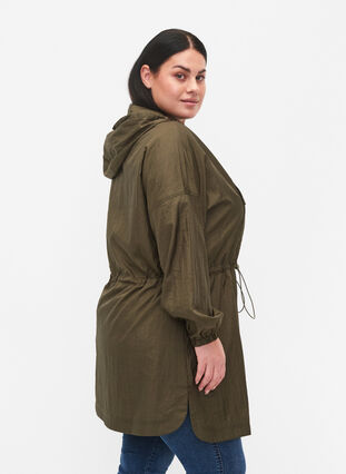 Langer Anorak mit Kapuze und Taschen - Grün - Gr. 42-64 - Zizzi