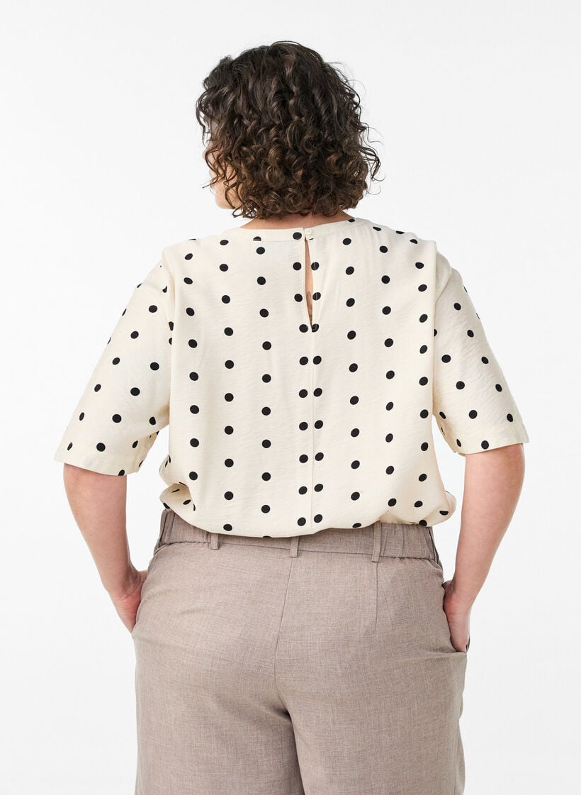 Bluse aus Viskose mit Punkten und 1/2-&Auml;rmeln, Vanille, Model image number 2