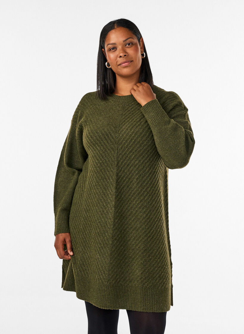 Kurzes Strickkleid mit V-f&ouml;rmigem Strukturmuster, Gr&uuml;n, Model image number 0