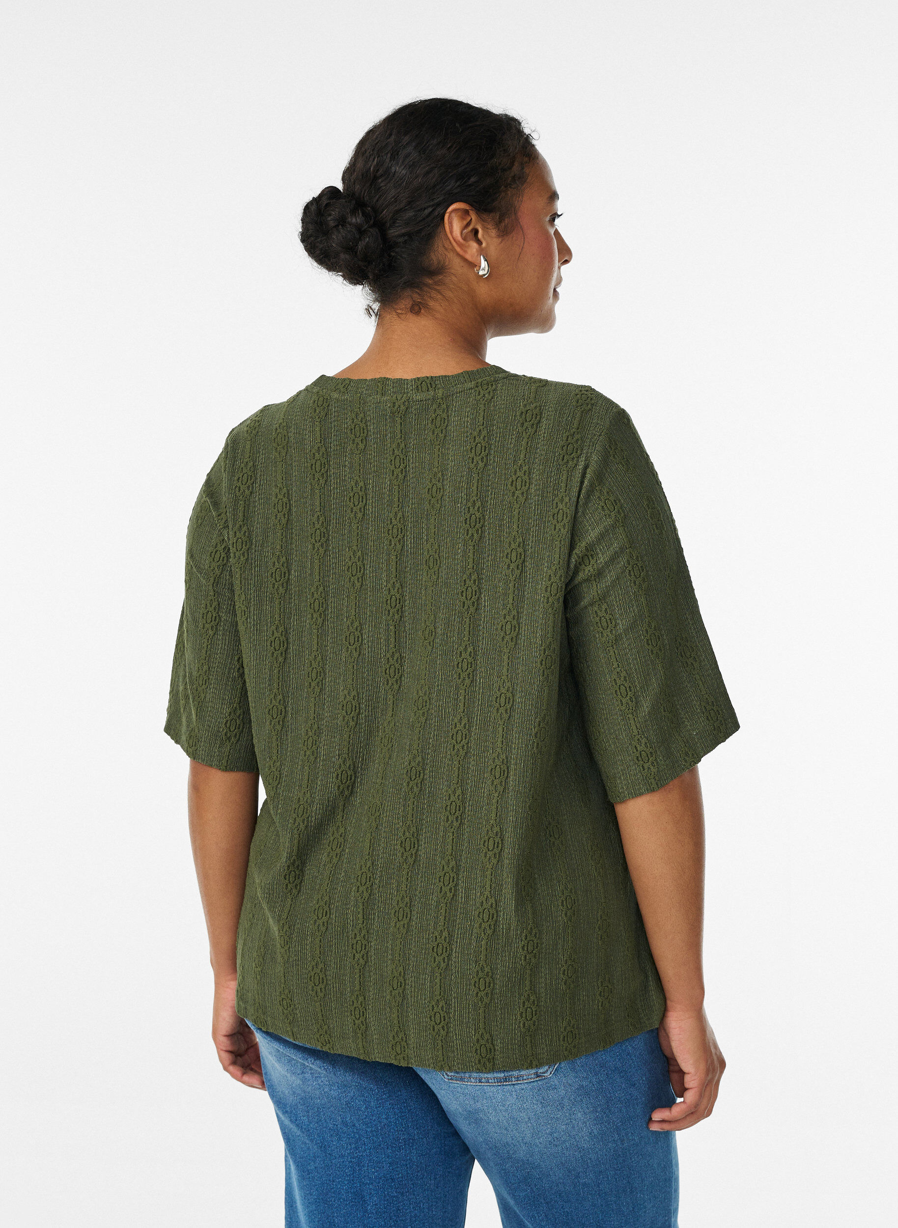 Zizzi Bluse mit Strukturmuster und kurzen &Auml;rmeln, Gr&uuml;n, Model image number 2