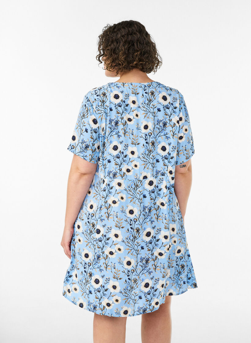 Kurzes Kleid mit Blumendruck, Blau, Model image number 2