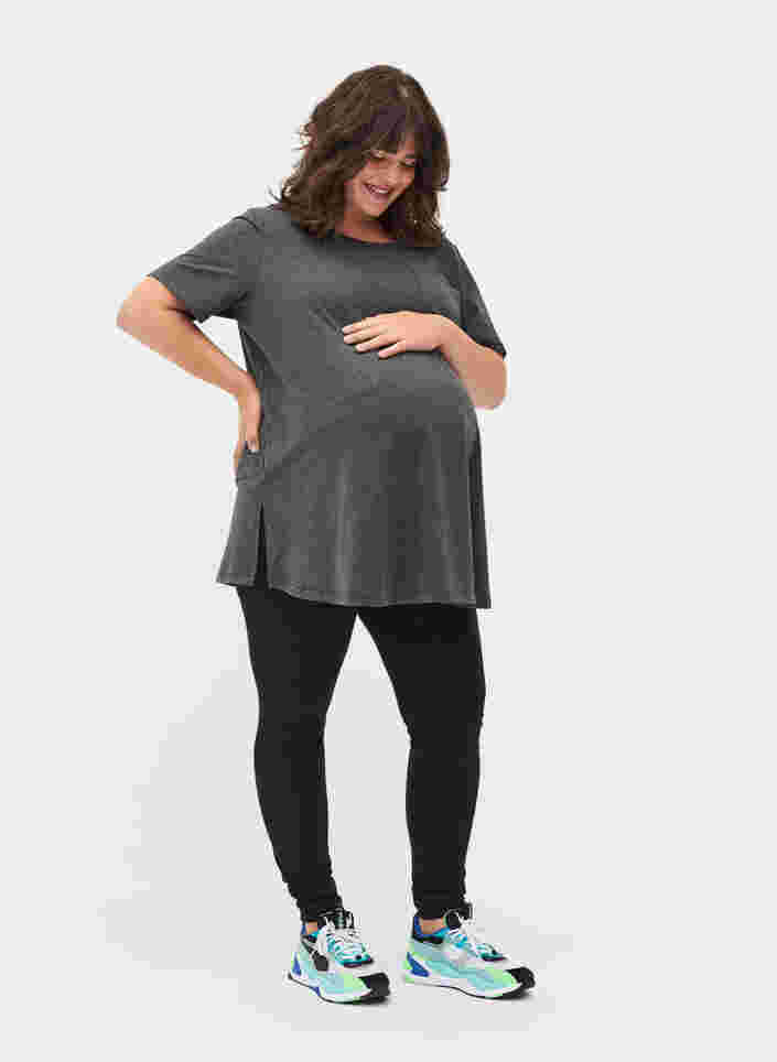Kurzarm Umstands-T-Shirt aus Baumwolle, Dark Grey Melange, Model image number 2