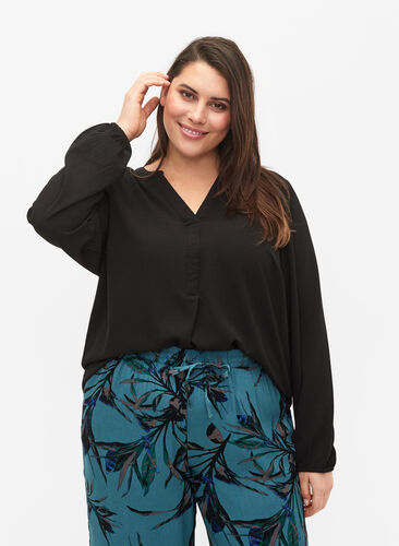Unifarbene Bluse mit V-Ausschnitt, Black, Model image number 0