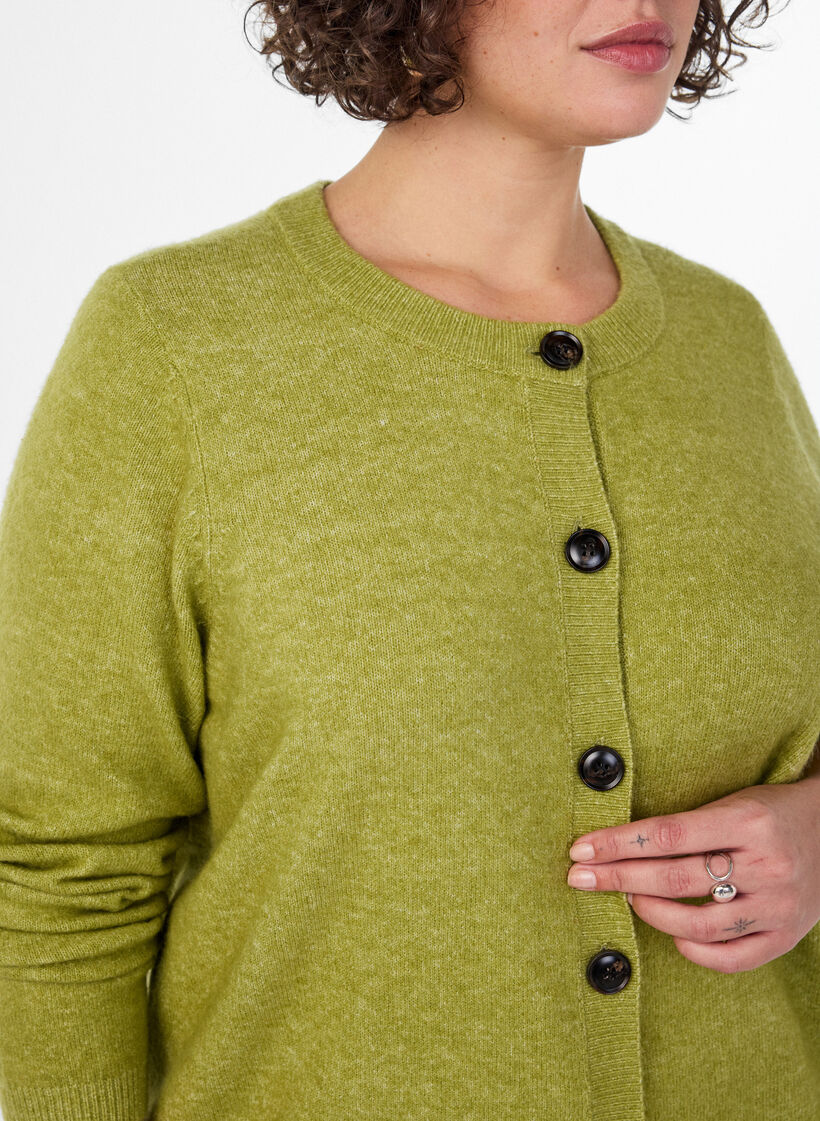 Strickjacke mit Kn&ouml;pfen und abgerundeter Vorderseite, Gr&uuml;n, Model image number 3